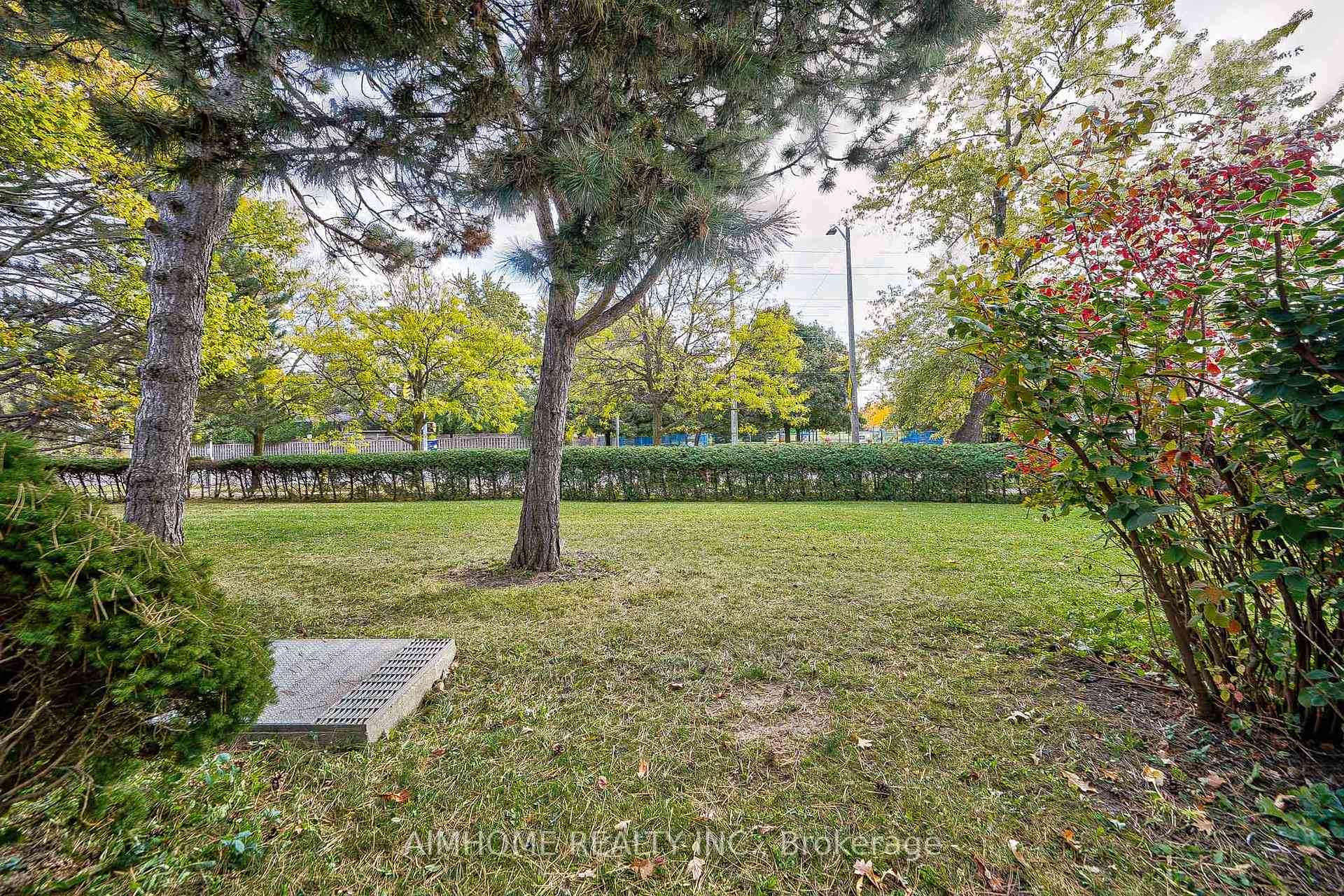 Photo 35 of 1692 John Street, Markham, Bayview Fairway-Bayview Country Club Estates — HOMEH