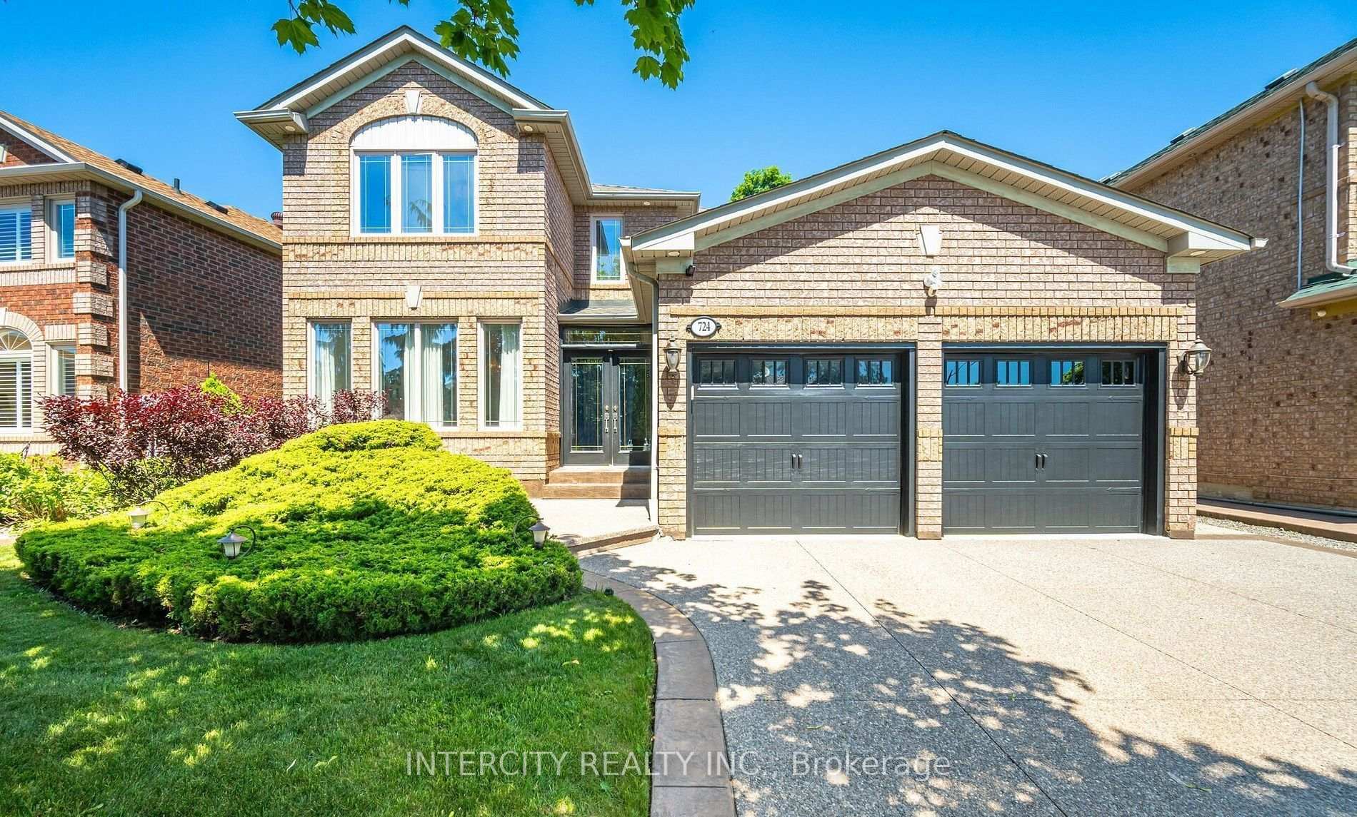 Photo 1 of 724 Peter Robertson Boulevard, Brampton, Sandringham-Wellington — HOMEH
