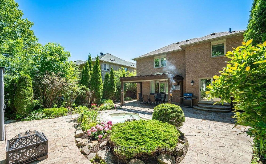 Photo 3 of 724 Peter Robertson Boulevard, Brampton, Sandringham-Wellington — HOMEH