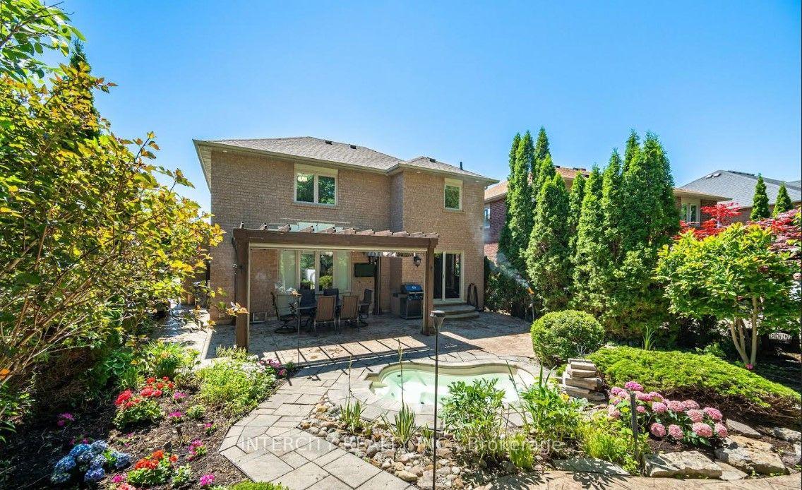 Photo 13 of 724 Peter Robertson Boulevard, Brampton, Sandringham-Wellington — HOMEH