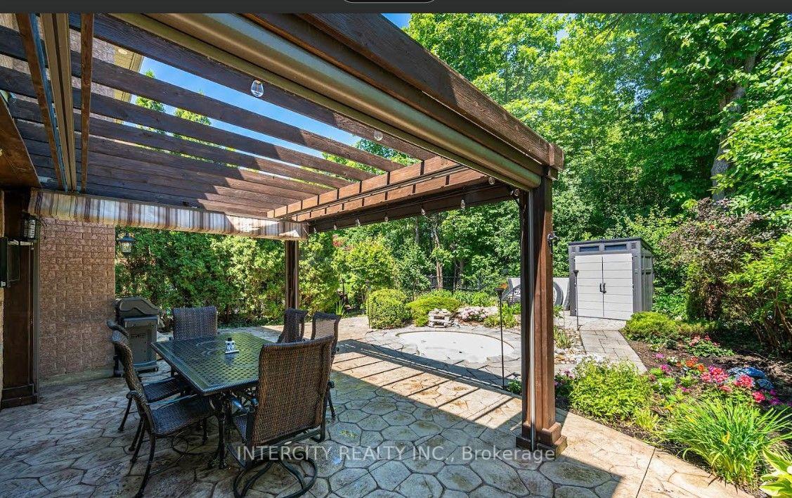 Photo 16 of 724 Peter Robertson Boulevard, Brampton, Sandringham-Wellington — HOMEH
