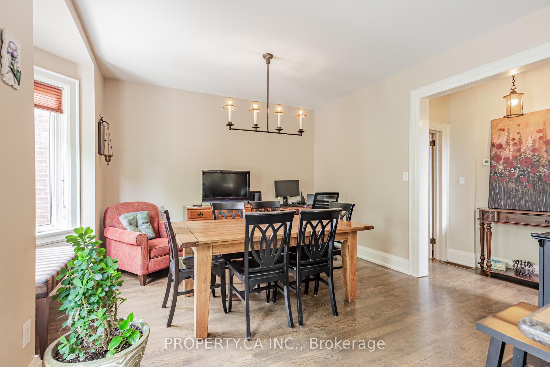 Photo 6 of Unit Upper, 131 Gillard Avenue, Toronto, Greenwood-Coxwell — HOMEH