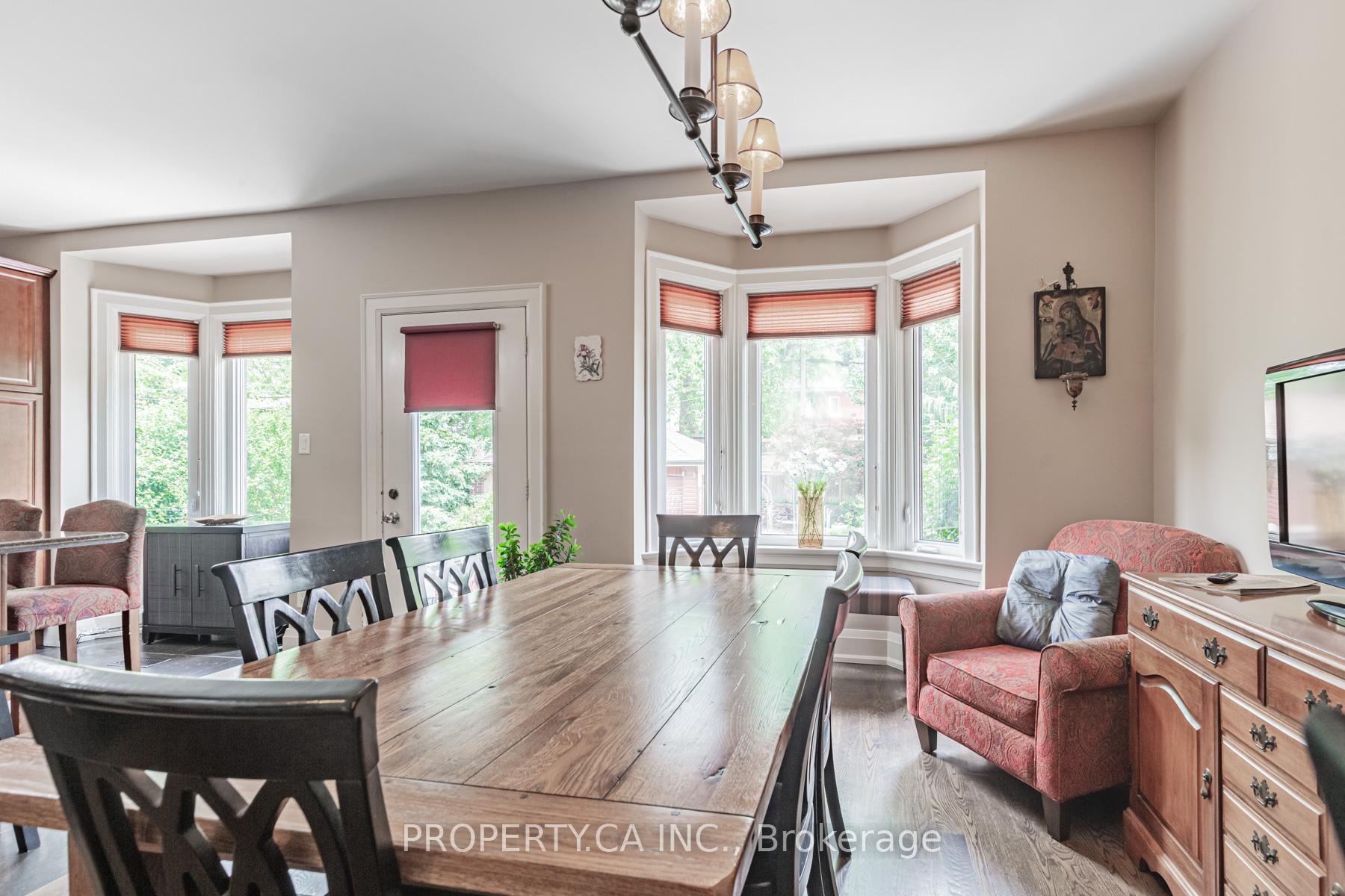 Photo 8 of Unit Upper, 131 Gillard Avenue, Toronto, Greenwood-Coxwell — HOMEH