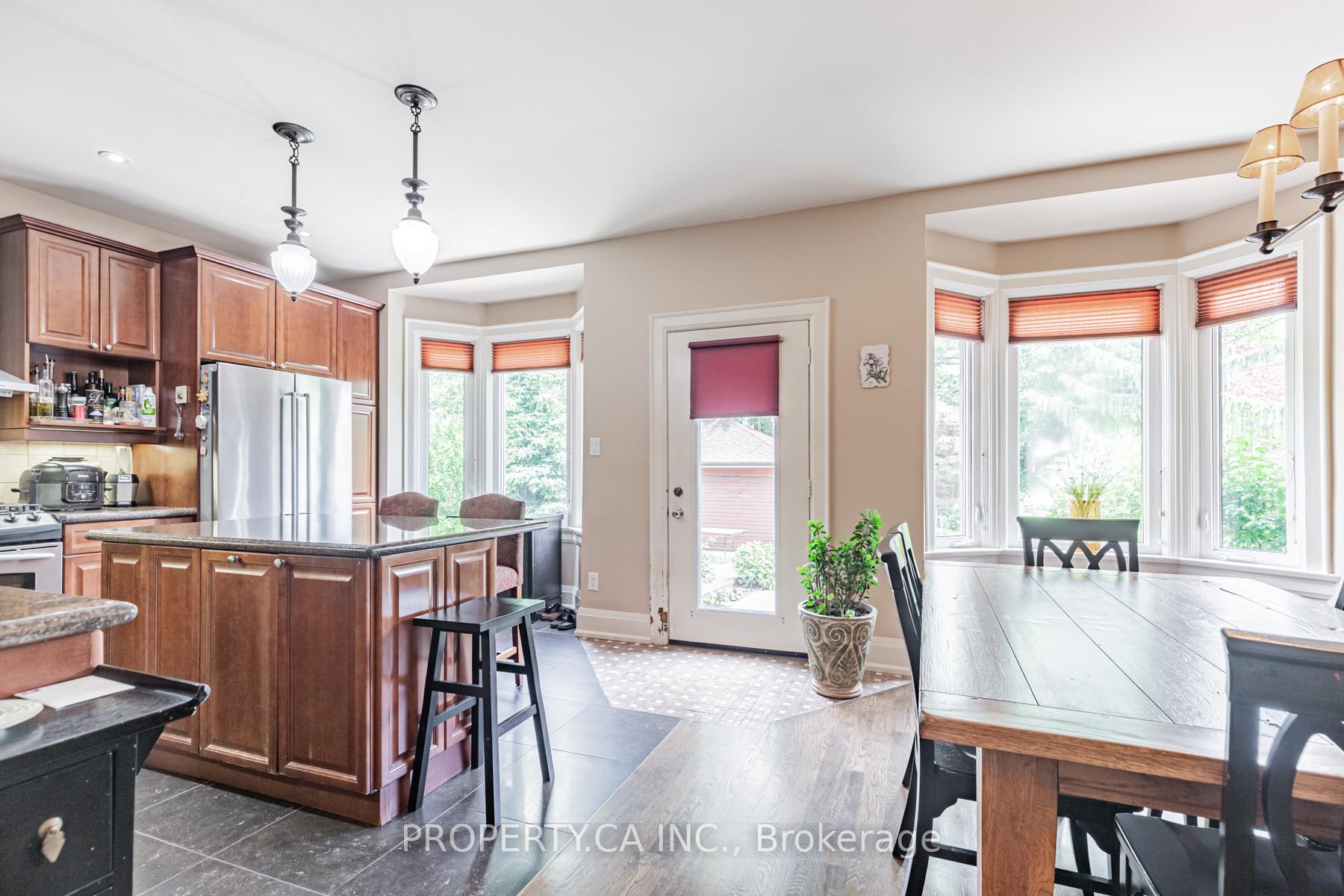 Photo 9 of Unit Upper, 131 Gillard Avenue, Toronto, Greenwood-Coxwell — HOMEH