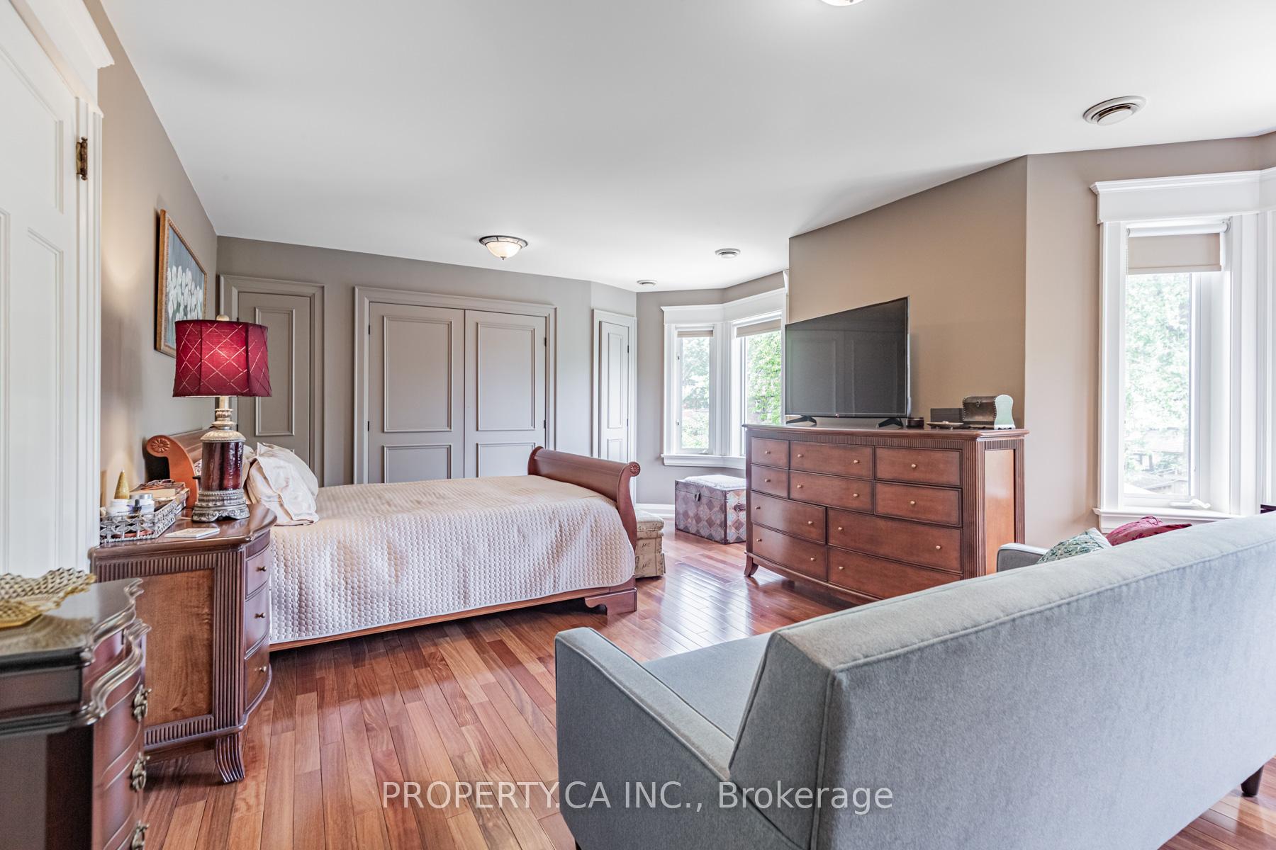 Photo 13 of Unit Upper, 131 Gillard Avenue, Toronto, Greenwood-Coxwell — HOMEH