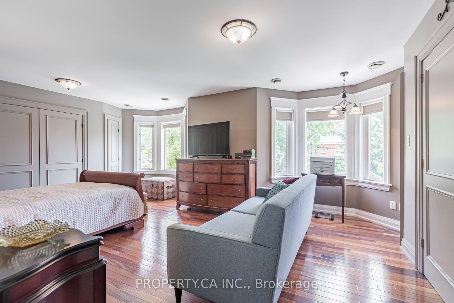 Photo 15 of Unit Upper, 131 Gillard Avenue, Toronto, Greenwood-Coxwell — HOMEH