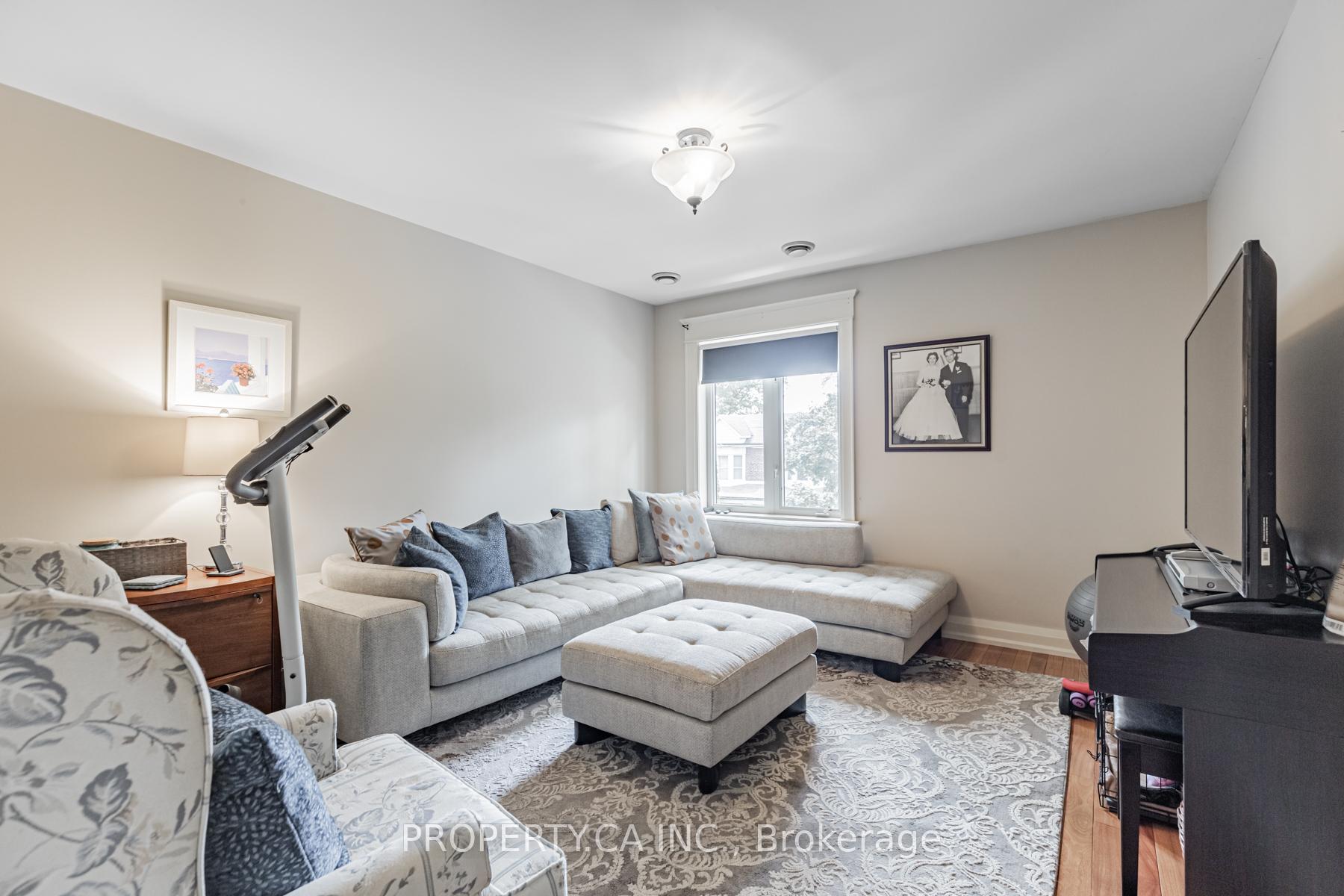 Photo 20 of Unit Upper, 131 Gillard Avenue, Toronto, Greenwood-Coxwell — HOMEH