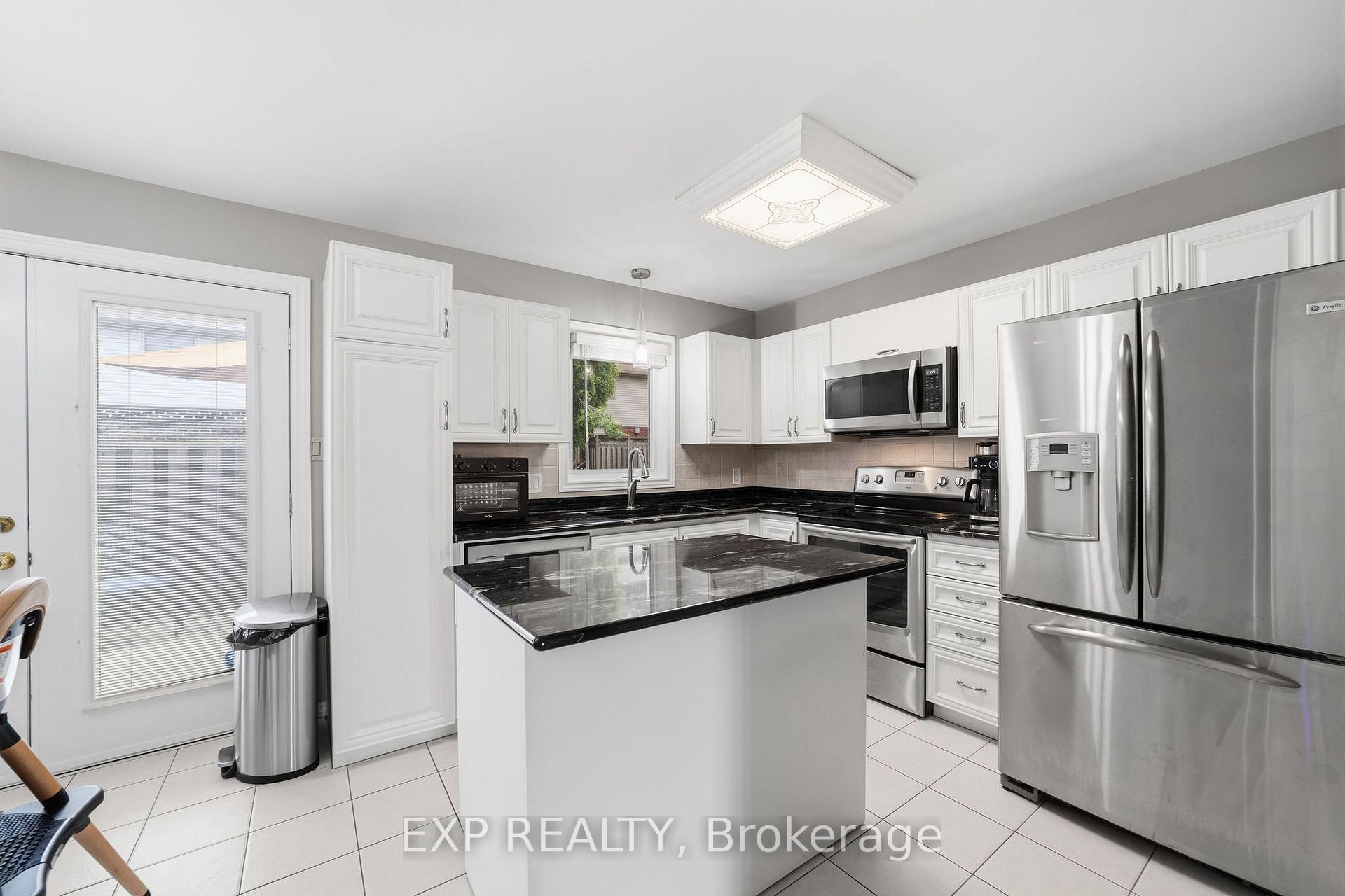 Photo 3 of Unit 49, 511 Admiral Drive, London, East I — HOMEH