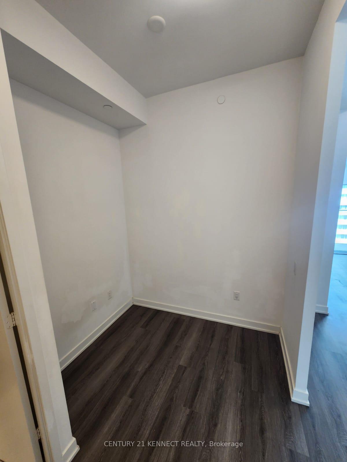 Photo 3 of Unit 3713, 3883 Quartz Road, Mississauga, City Centre — HOMEH