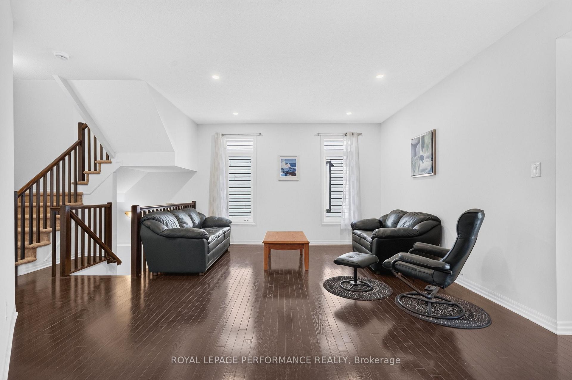 Photo 6 of 207 Dave Smith Crescent, Ottawa, Riverside South/Gloucester Glen — HOMEH