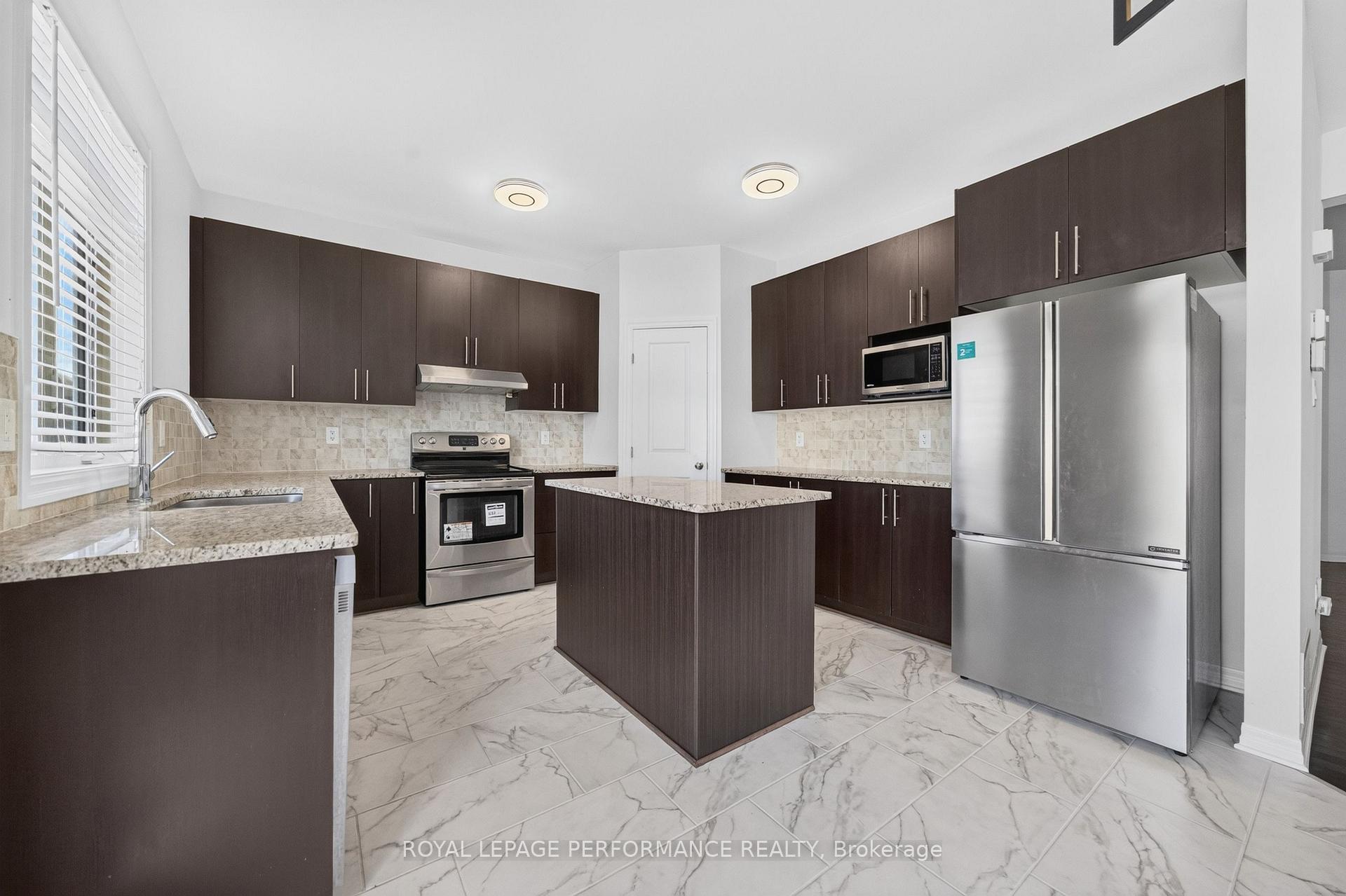 Photo 21 of 207 Dave Smith Crescent, Ottawa, Riverside South/Gloucester Glen — HOMEH