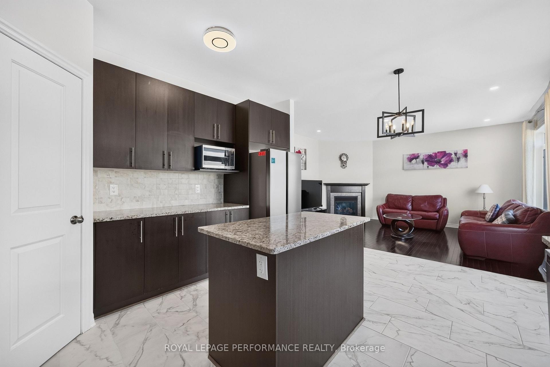Photo 24 of 207 Dave Smith Crescent, Ottawa, Riverside South/Gloucester Glen — HOMEH