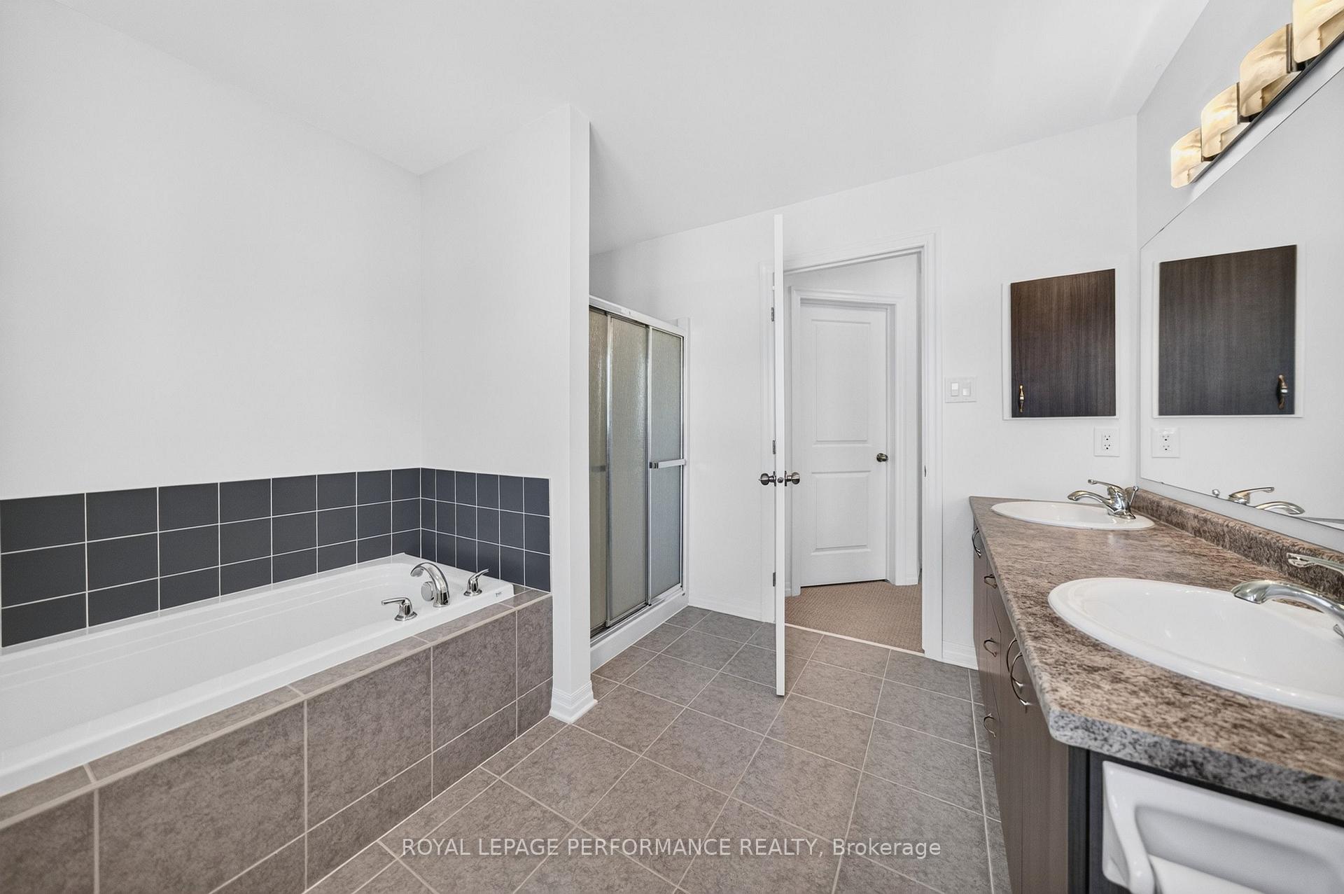 Photo 31 of 207 Dave Smith Crescent, Ottawa, Riverside South/Gloucester Glen — HOMEH