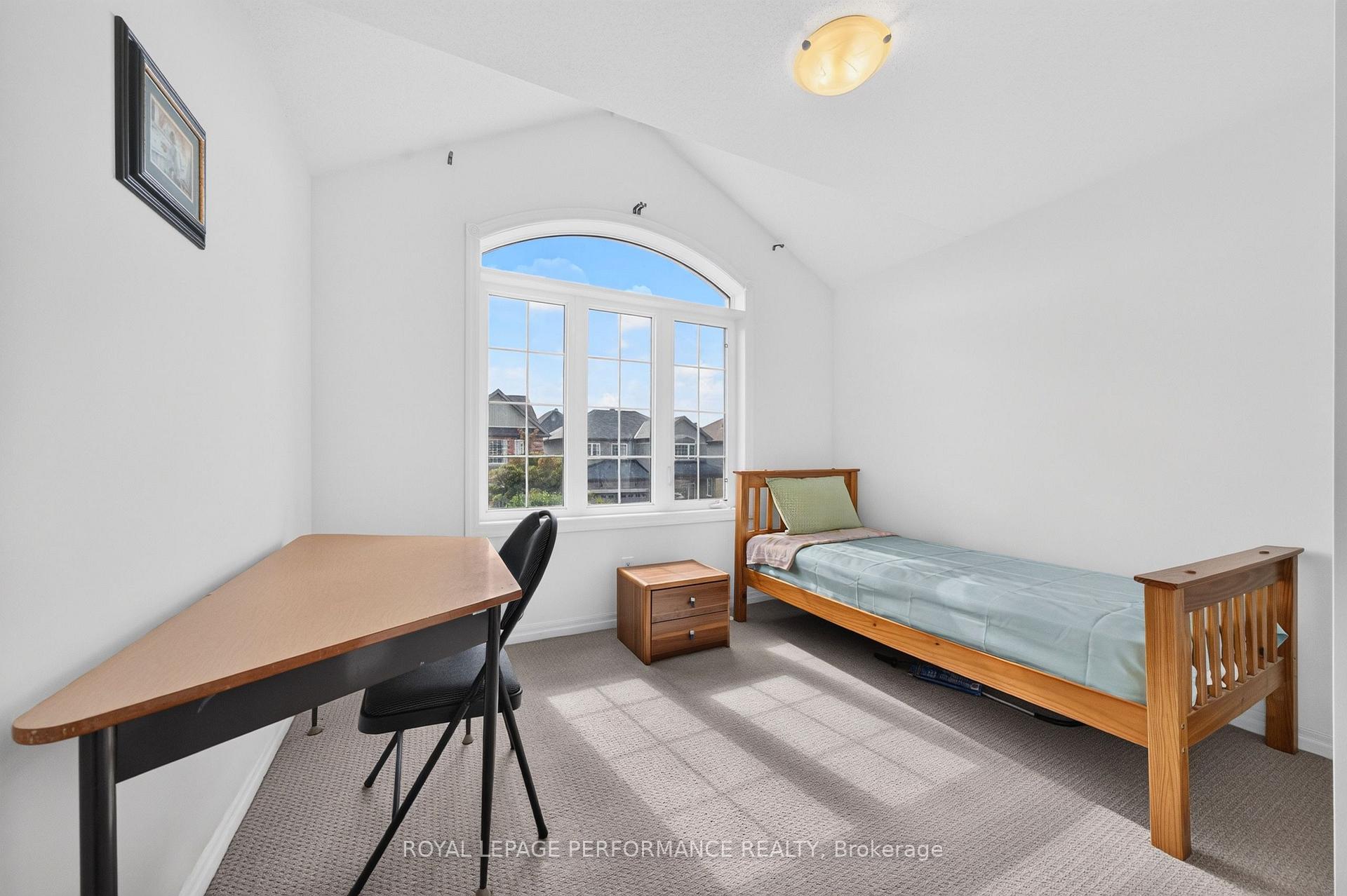 Photo 36 of 207 Dave Smith Crescent, Ottawa, Riverside South/Gloucester Glen — HOMEH