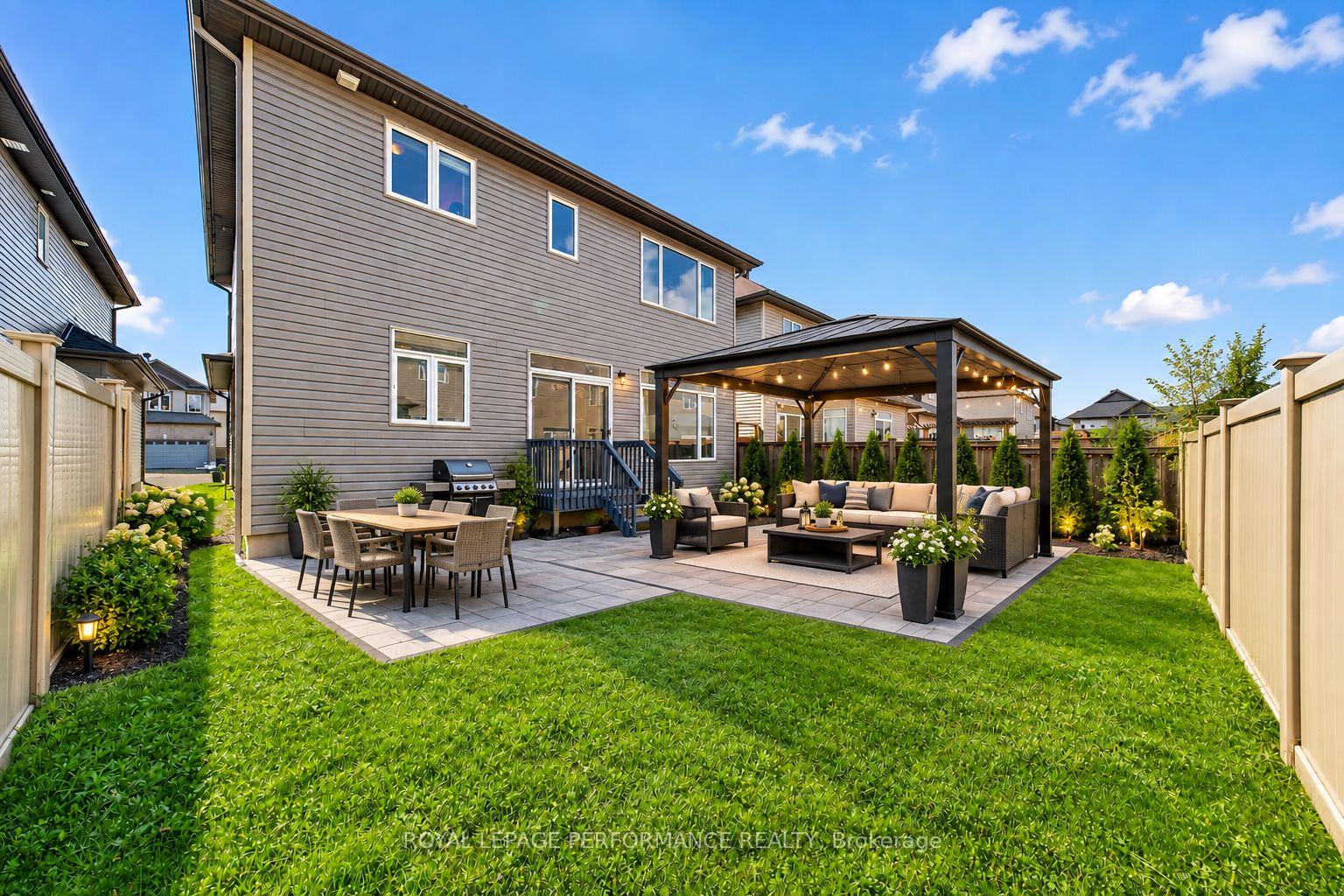 Photo 44 of 207 Dave Smith Crescent, Ottawa, Riverside South/Gloucester Glen — HOMEH