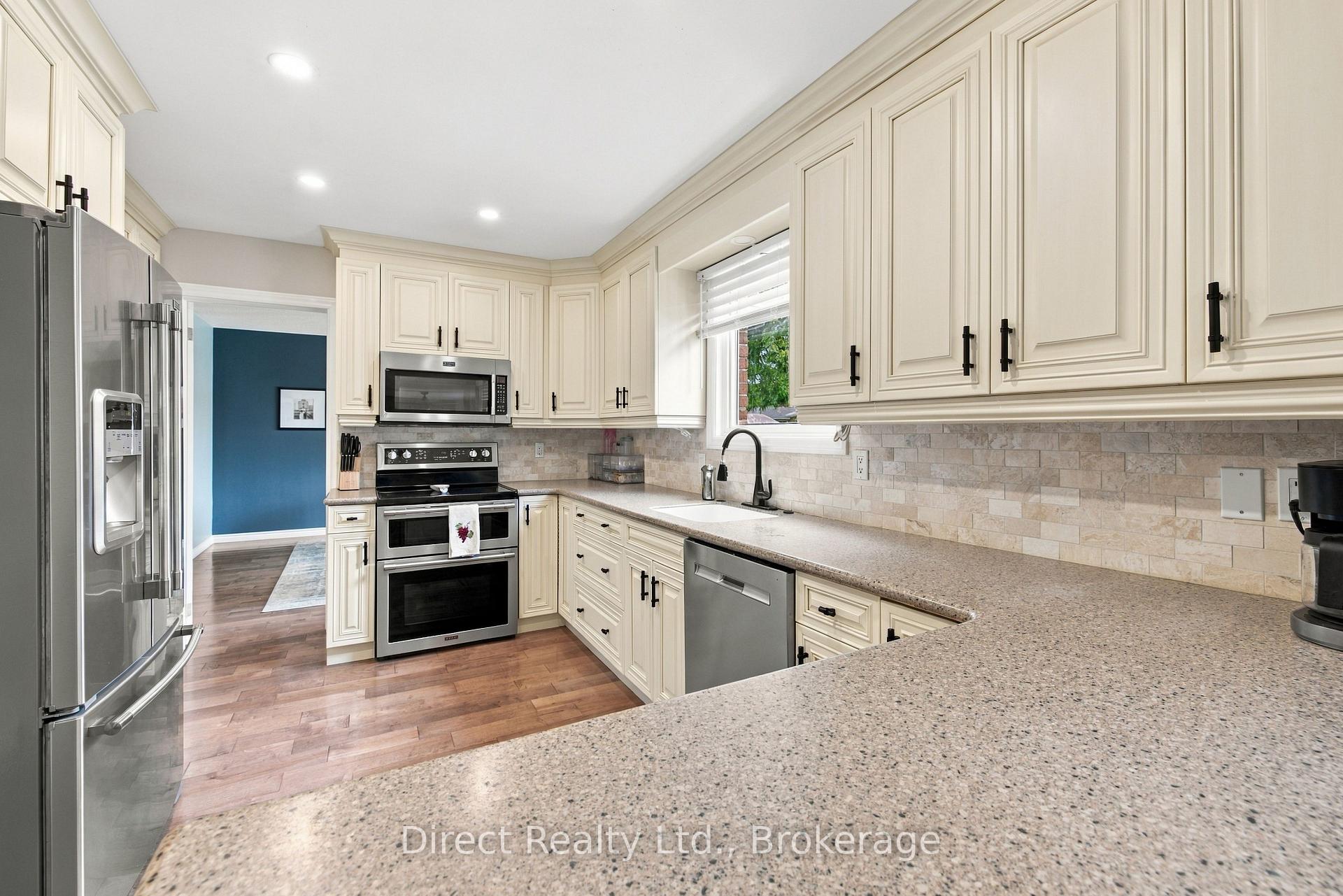 Photo 9 of 26 Walmsley Place, Belleville, Belleville Ward — HOMEH