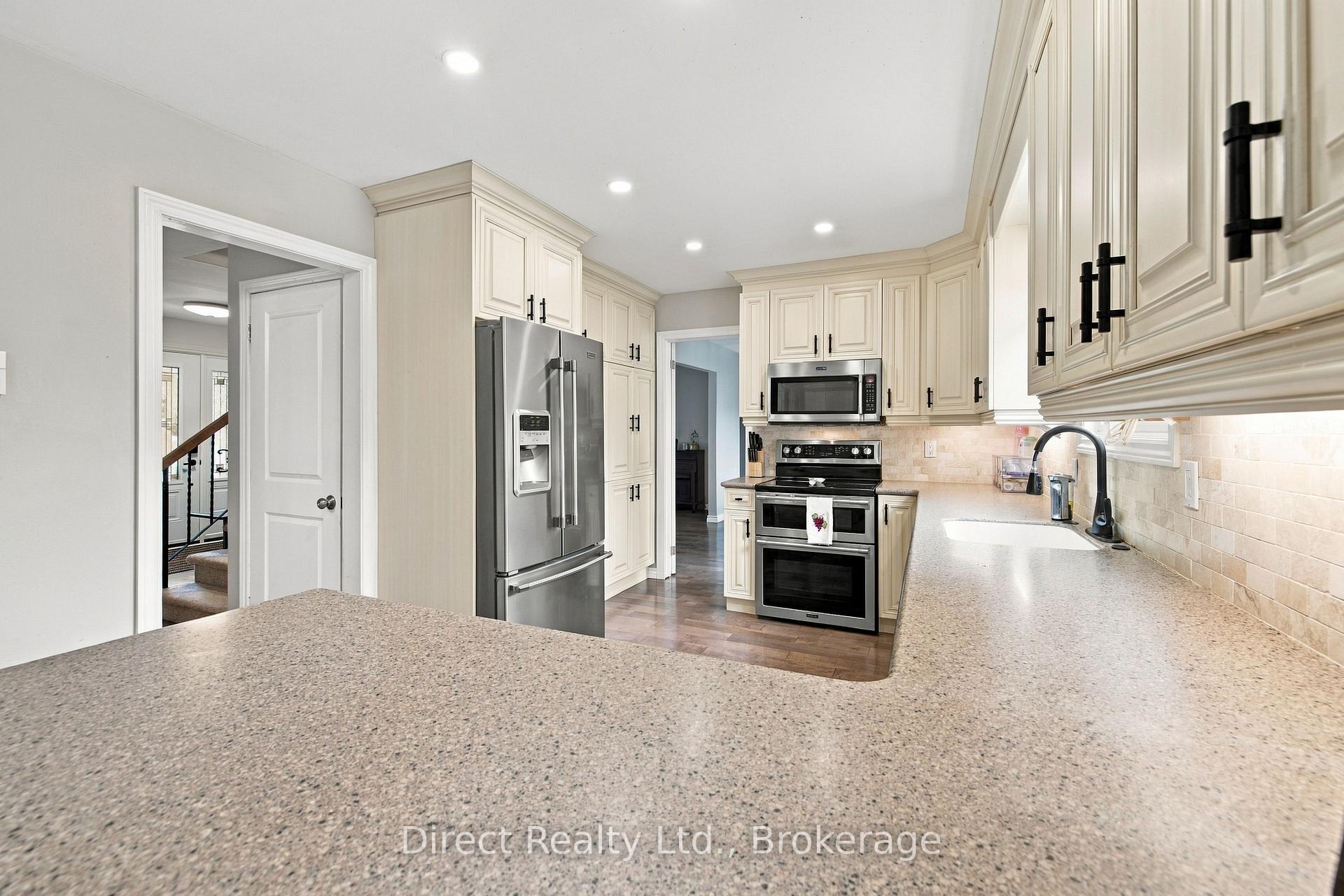 Photo 12 of 26 Walmsley Place, Belleville, Belleville Ward — HOMEH