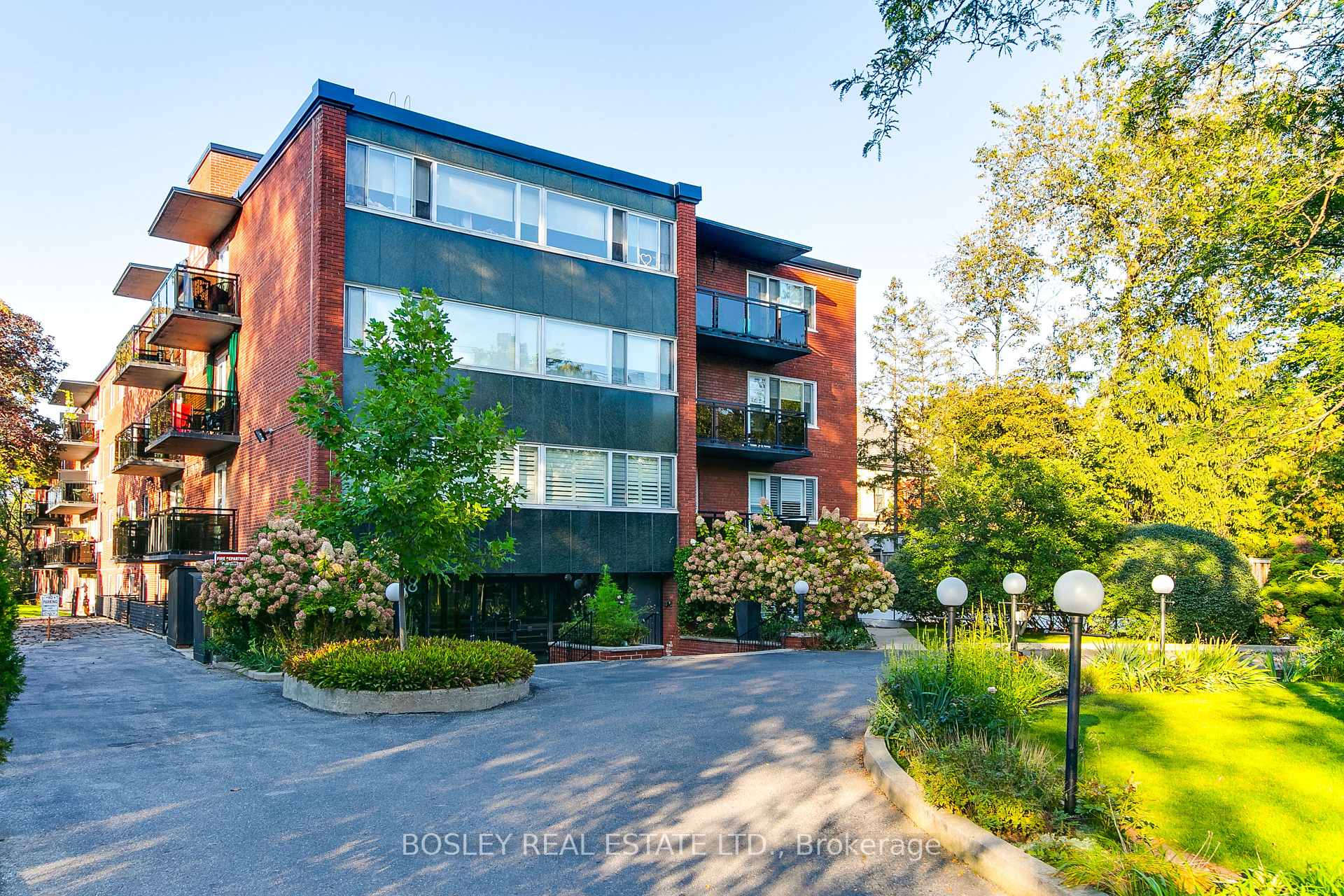 Photo of Unit 404, 158 Crescent Road