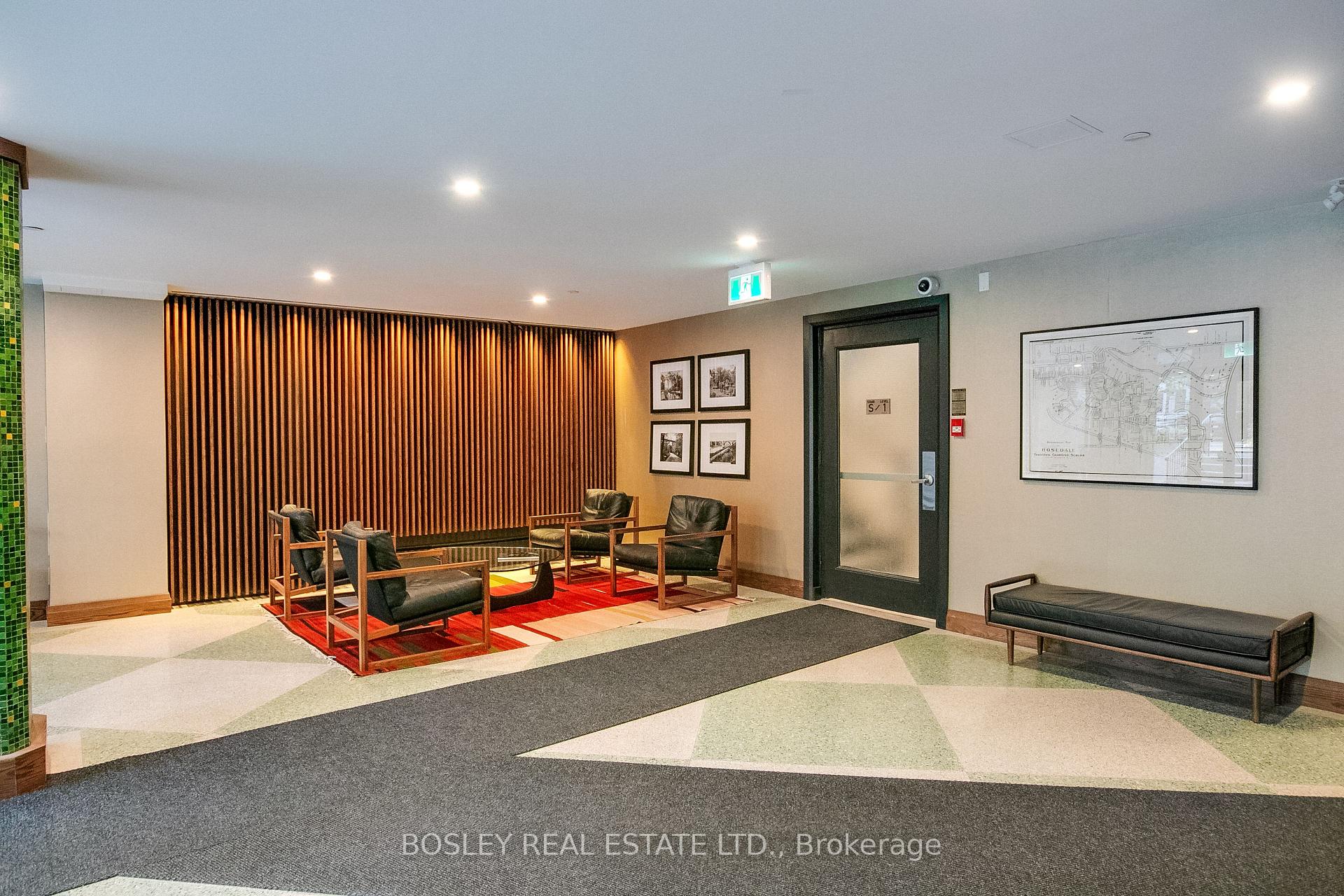 Photo 5 of Unit 404, 158 Crescent Road, Toronto, Rosedale-Moore Park — HOMEH