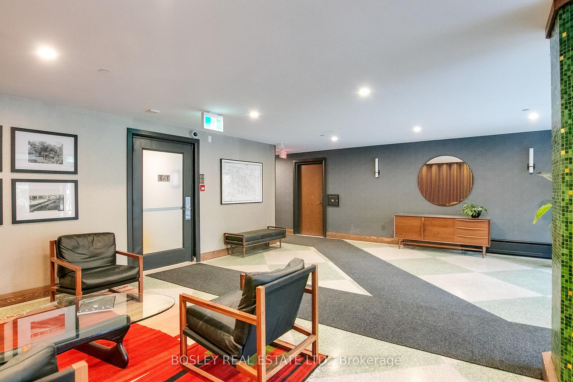 Photo 6 of Unit 404, 158 Crescent Road, Toronto, Rosedale-Moore Park — HOMEH