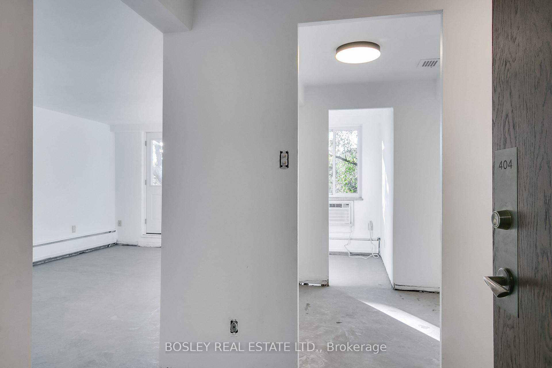 Photo 7 of Unit 404, 158 Crescent Road, Toronto, Rosedale-Moore Park — HOMEH