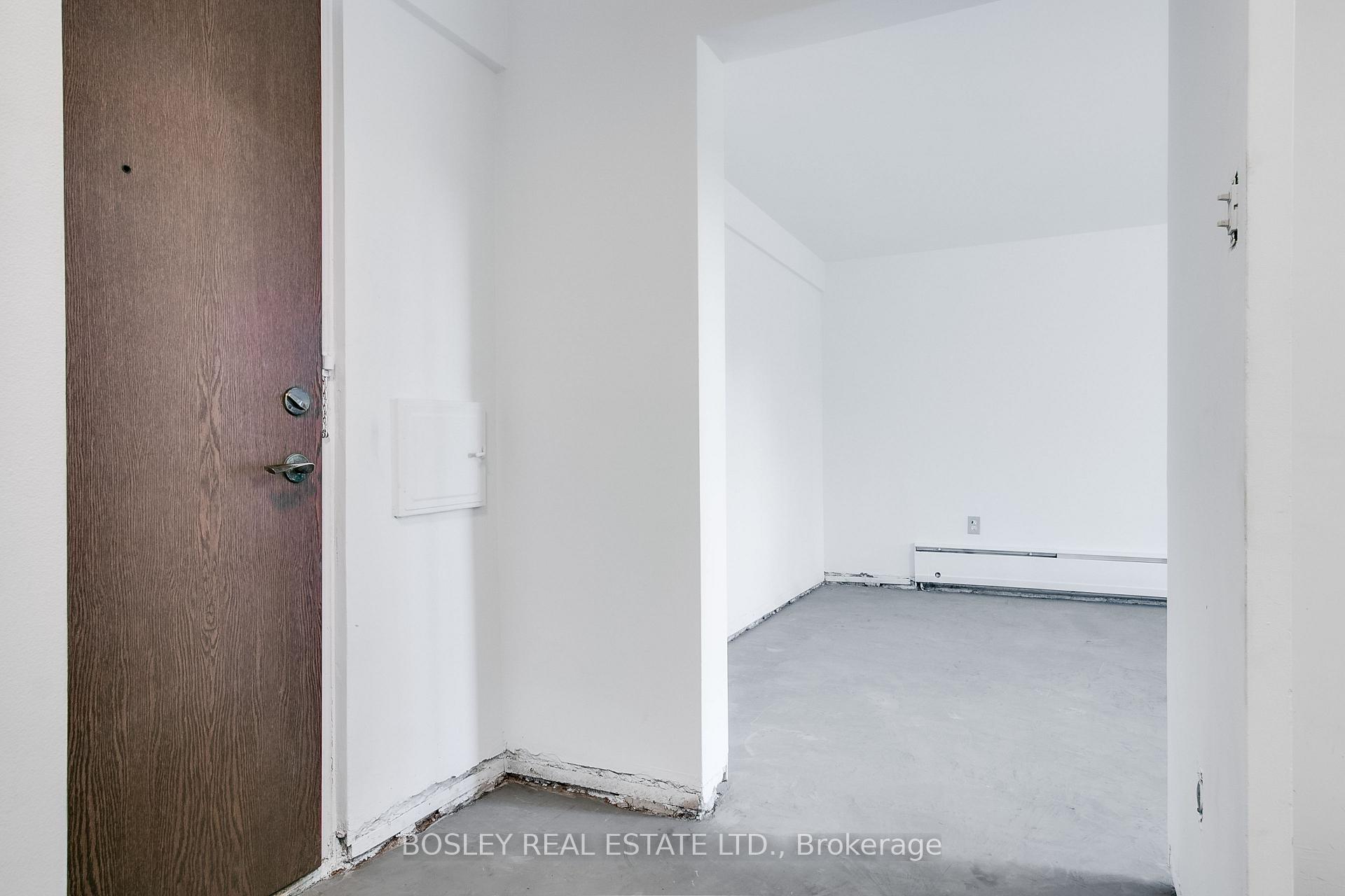 Photo 8 of Unit 404, 158 Crescent Road, Toronto, Rosedale-Moore Park — HOMEH