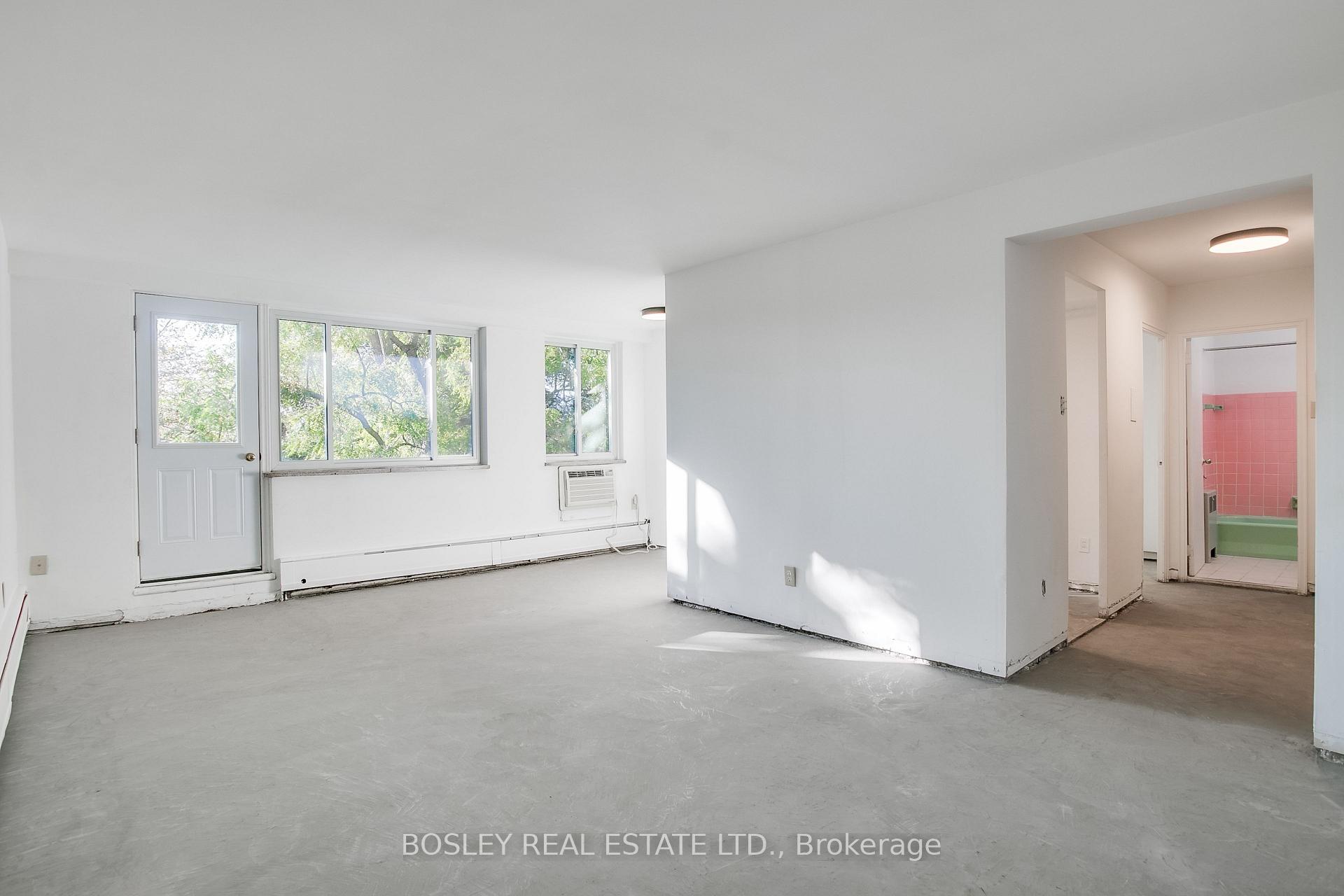 Photo 10 of Unit 404, 158 Crescent Road, Toronto, Rosedale-Moore Park — HOMEH