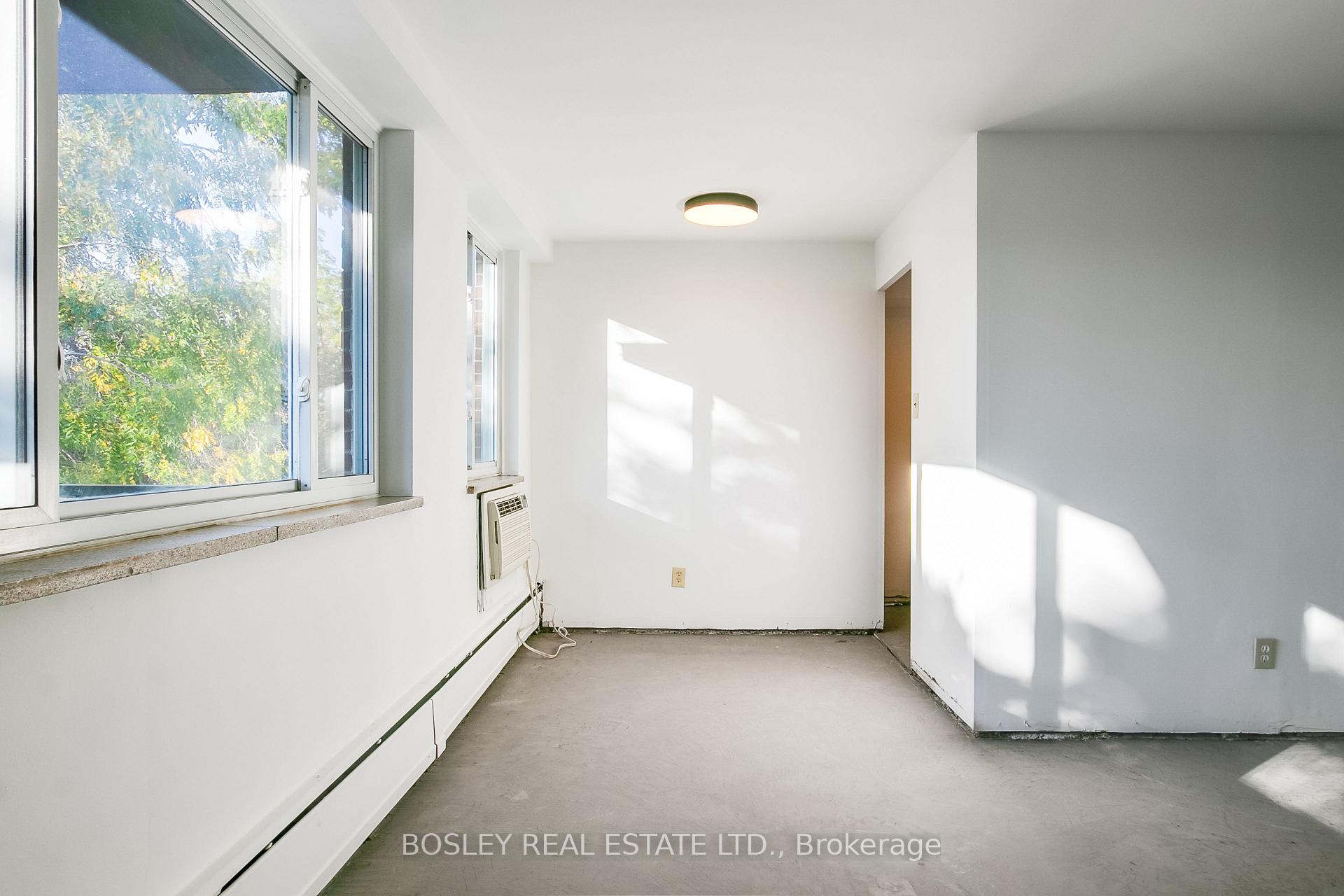 Photo 13 of Unit 404, 158 Crescent Road, Toronto, Rosedale-Moore Park — HOMEH