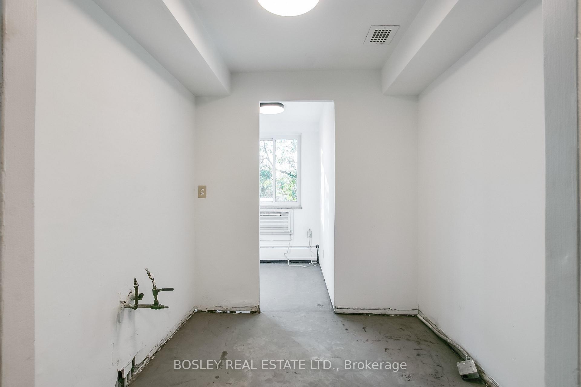 Photo 15 of Unit 404, 158 Crescent Road, Toronto, Rosedale-Moore Park — HOMEH