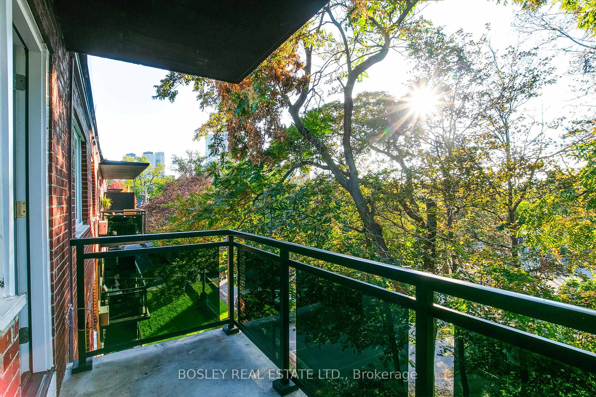 Photo 22 of Unit 404, 158 Crescent Road, Toronto, Rosedale-Moore Park — HOMEH