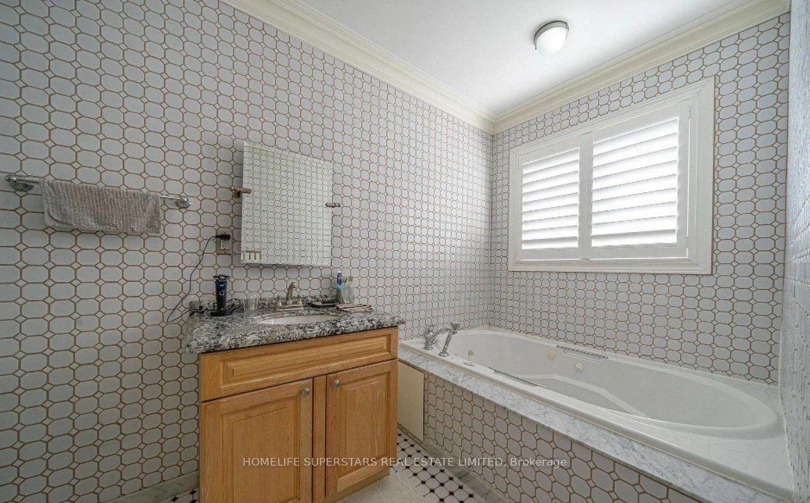 Photo 10 of 47 Davos Road W, Vaughan, Vellore Village — HOMEH