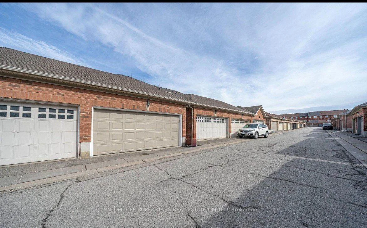 Photo 19 of 47 Davos Road W, Vaughan, Vellore Village — HOMEH