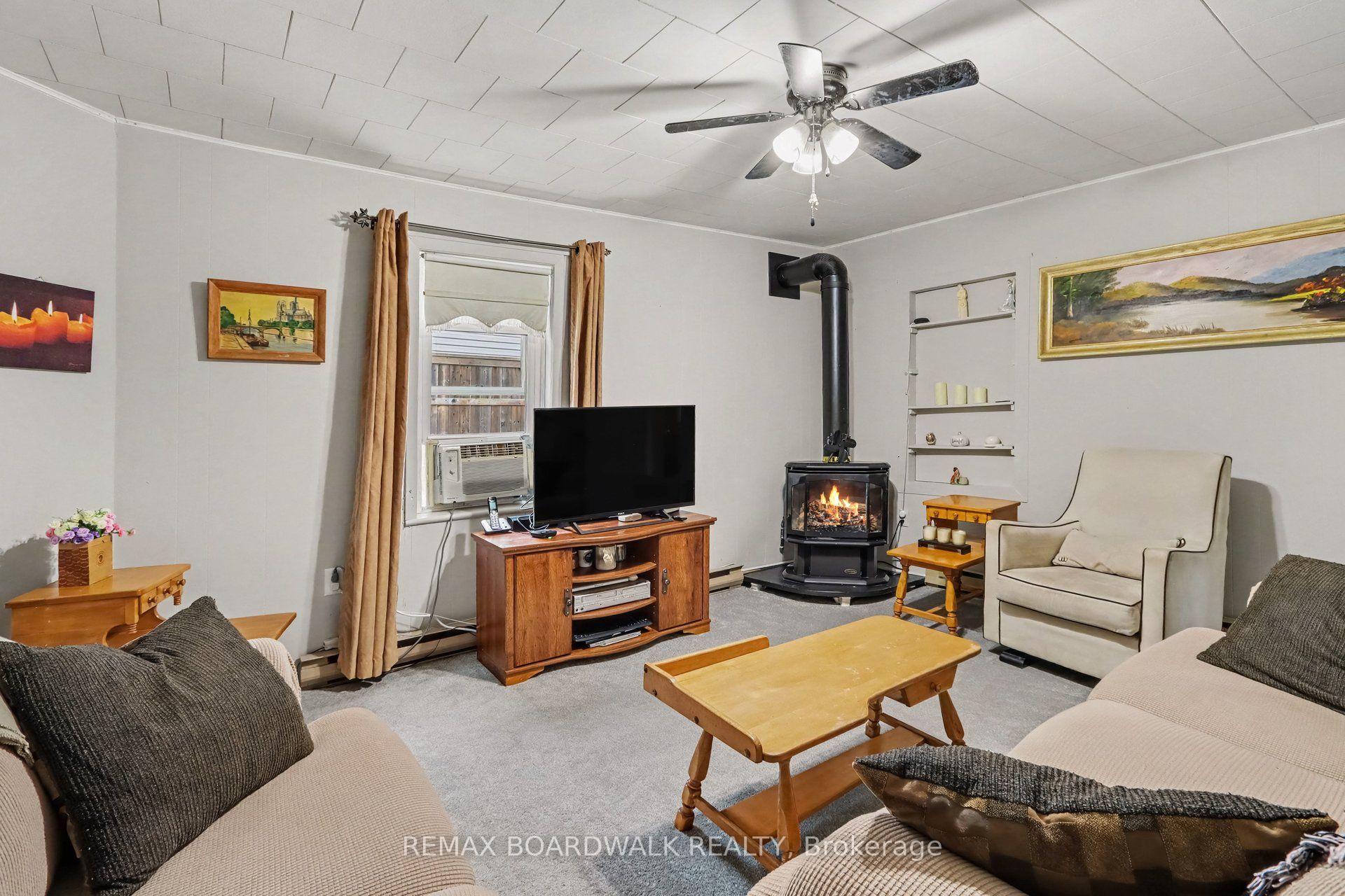 Photo 7 of 174 Munro Street, Carleton Place, Carleton Place — HOMEH