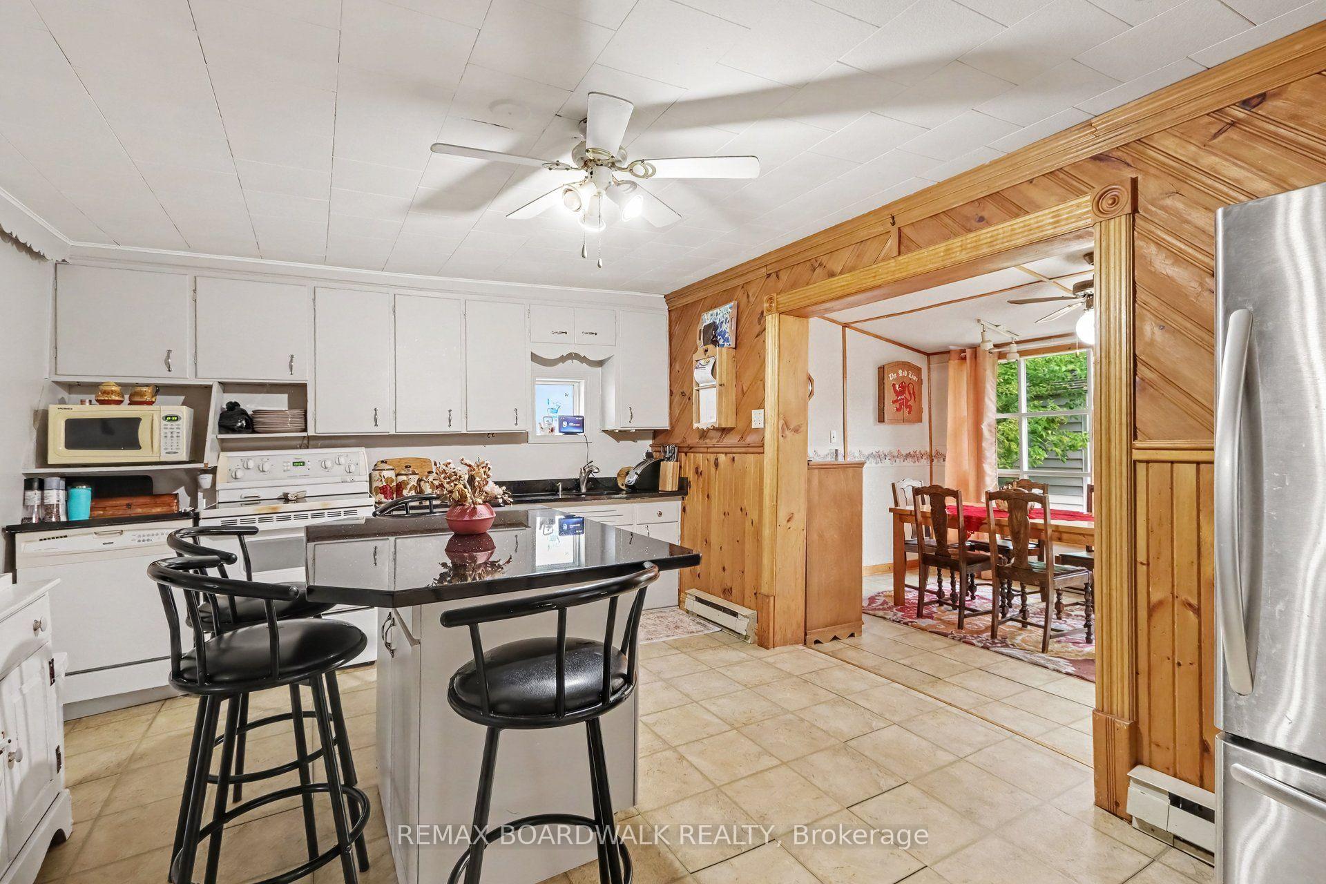 Photo 10 of 174 Munro Street, Carleton Place, Carleton Place — HOMEH