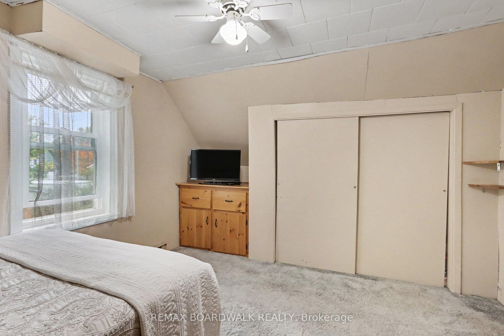 Photo 13 of 174 Munro Street, Carleton Place, Carleton Place — HOMEH