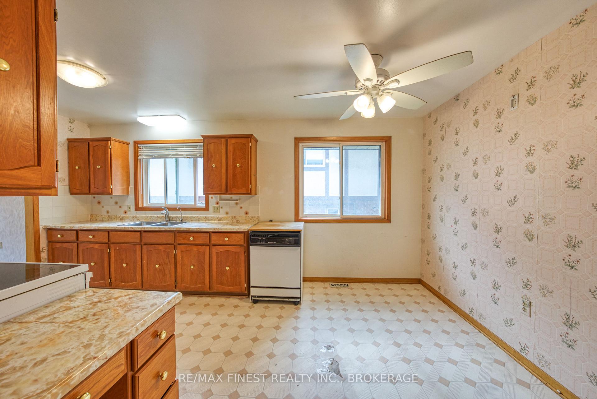 Photo 9 of 788 Kimberley Street, Kingston, North of Taylor-Kidd Blvd — HOMEH