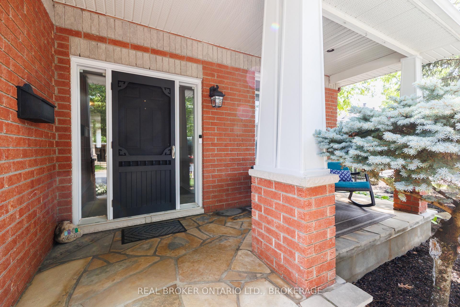 Photo 3 of 11 Redbridge Crescent, Ottawa, Barrhaven - Longfields — HOMEH