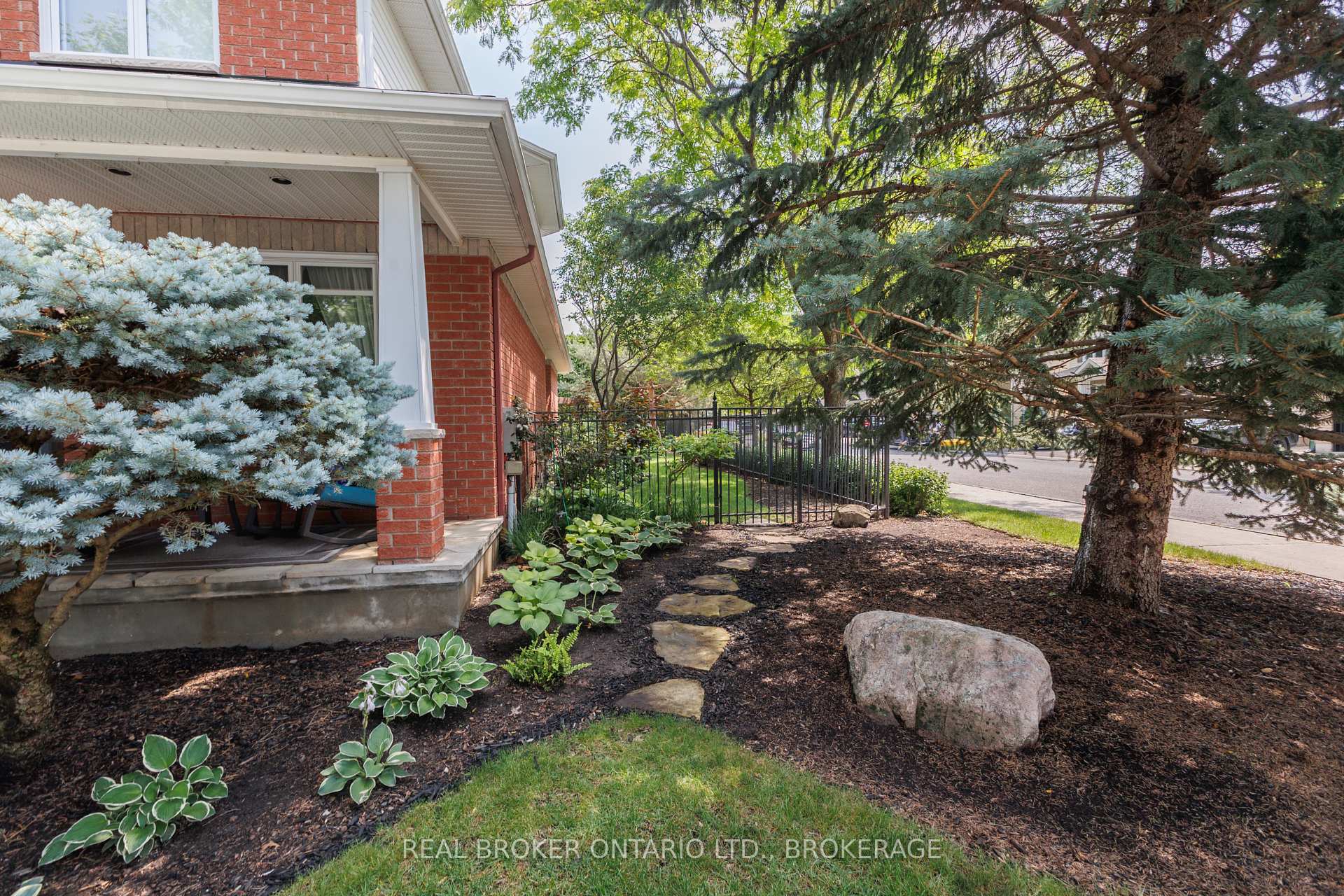 Photo 5 of 11 Redbridge Crescent, Ottawa, Barrhaven - Longfields — HOMEH