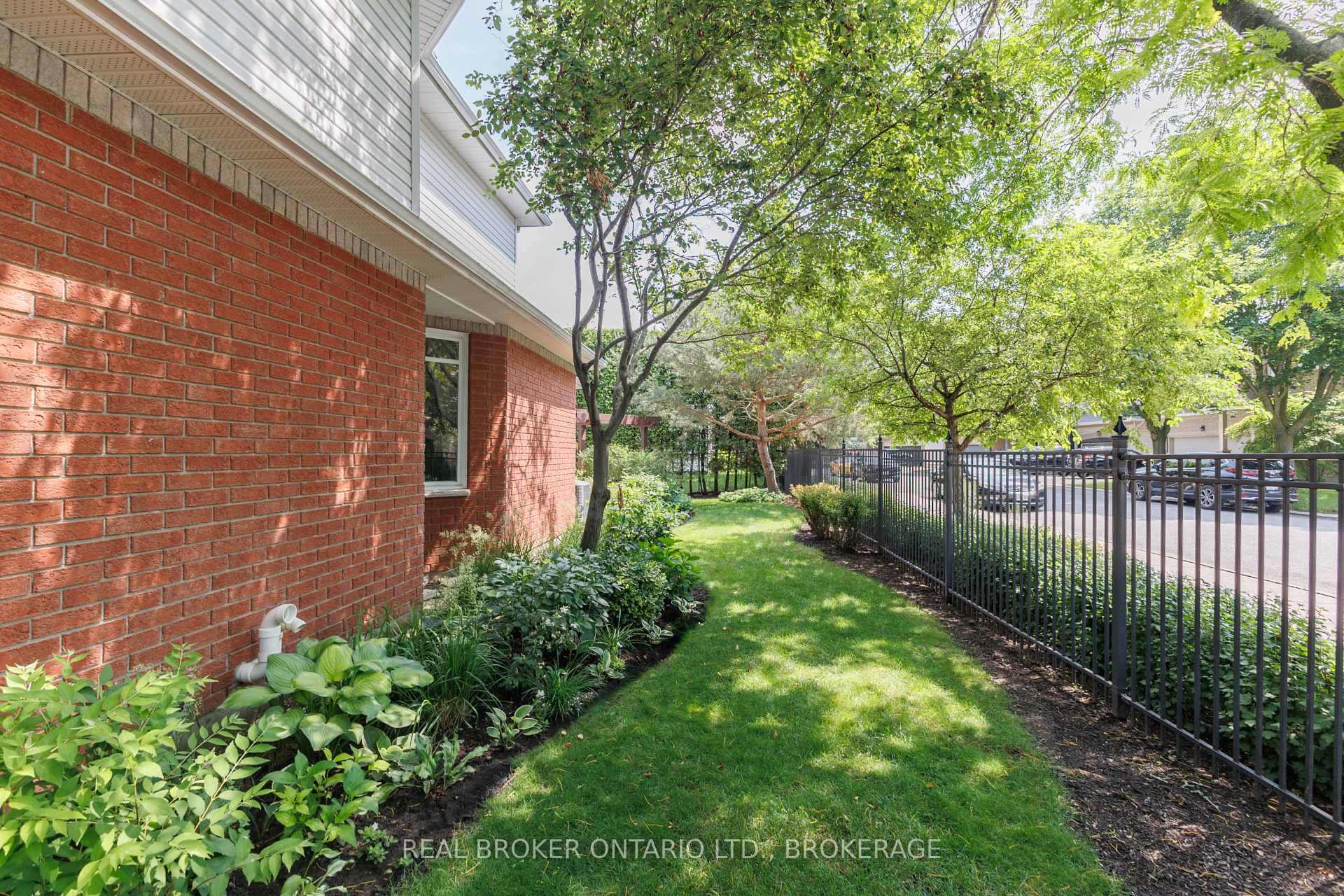 Photo 6 of 11 Redbridge Crescent, Ottawa, Barrhaven - Longfields — HOMEH