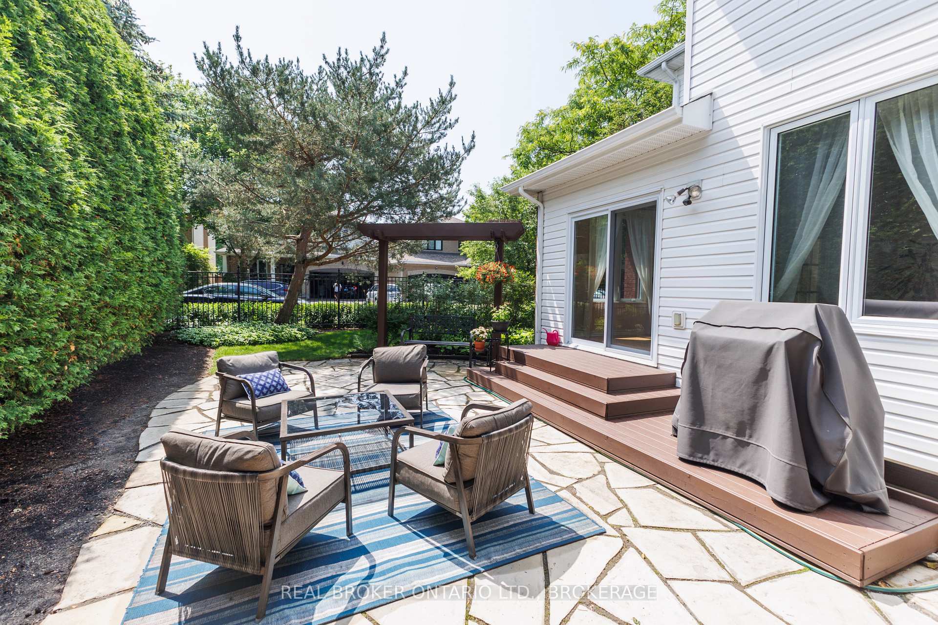 Photo 8 of 11 Redbridge Crescent, Ottawa, Barrhaven - Longfields — HOMEH