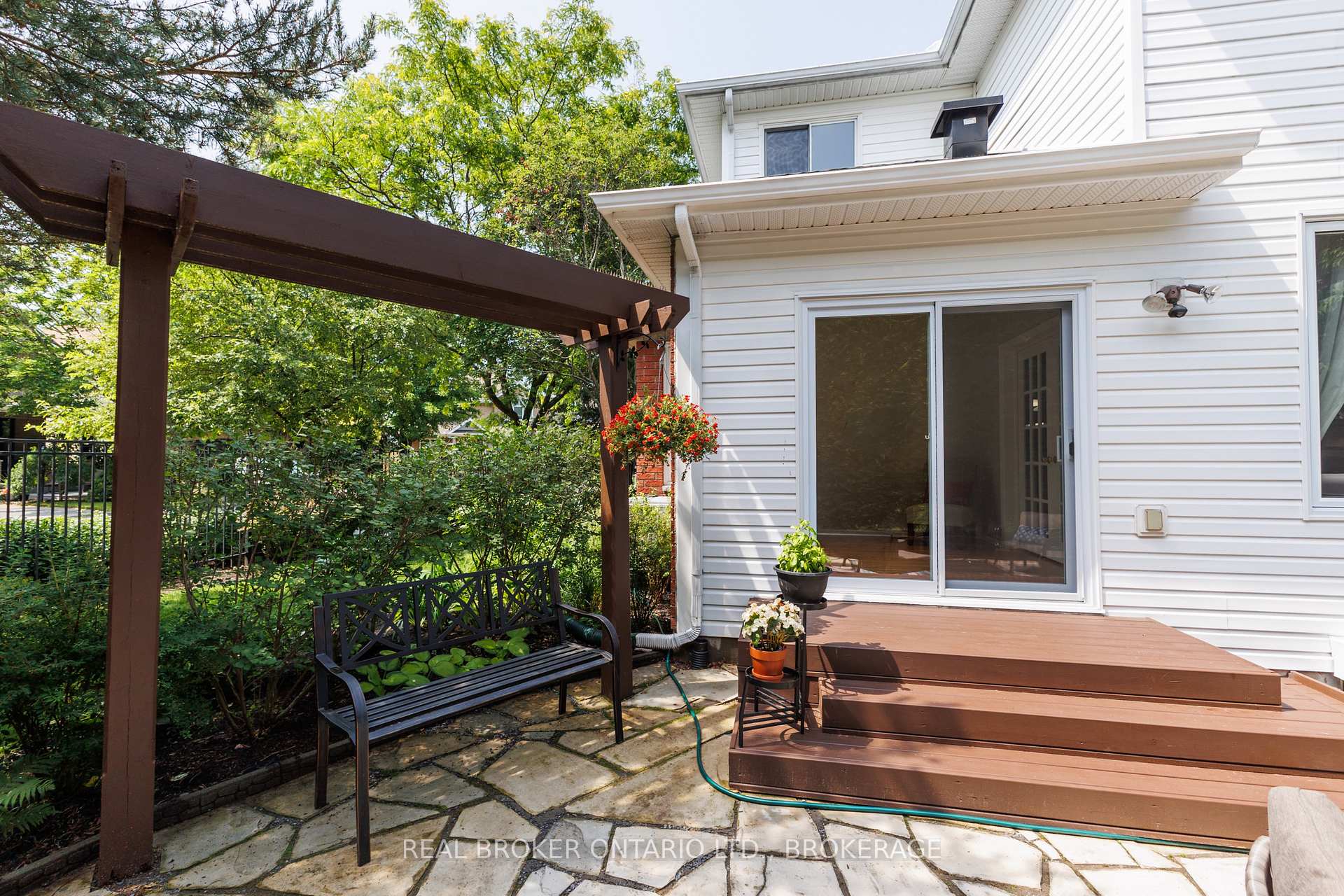 Photo 7 of 11 Redbridge Crescent, Ottawa, Barrhaven - Longfields — HOMEH