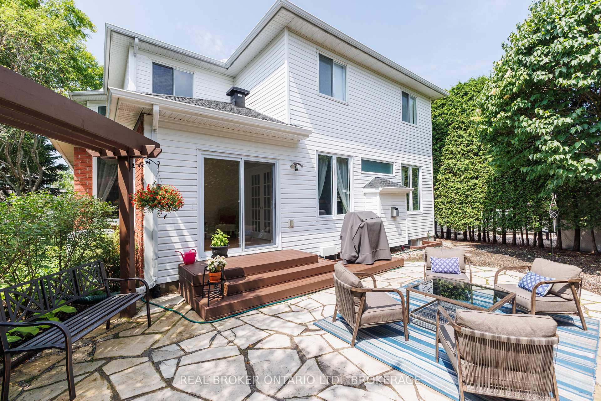 Photo 9 of 11 Redbridge Crescent, Ottawa, Barrhaven - Longfields — HOMEH