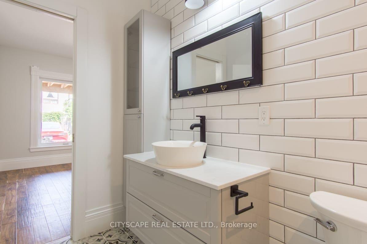 Photo 10 of Unit Main, 936 Dundas Street E, Toronto, South Riverdale — HOMEH