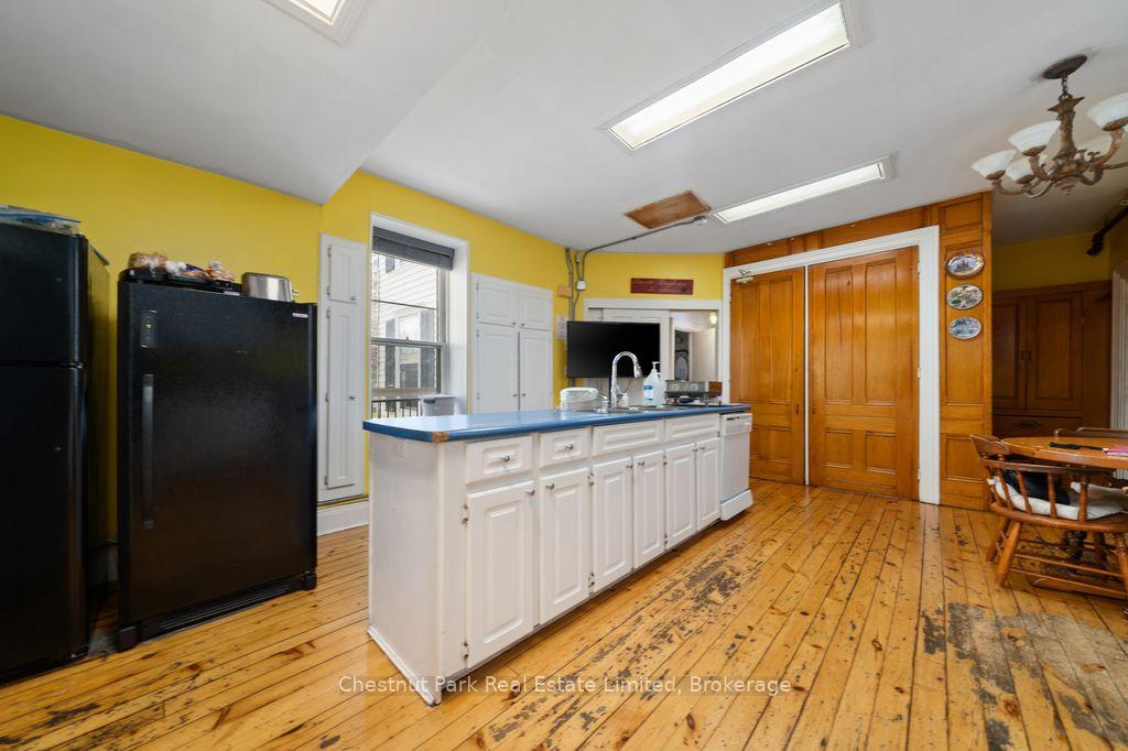 Photo 20 of 71 Queen Street, Prince Edward County, Picton — HOMEH
