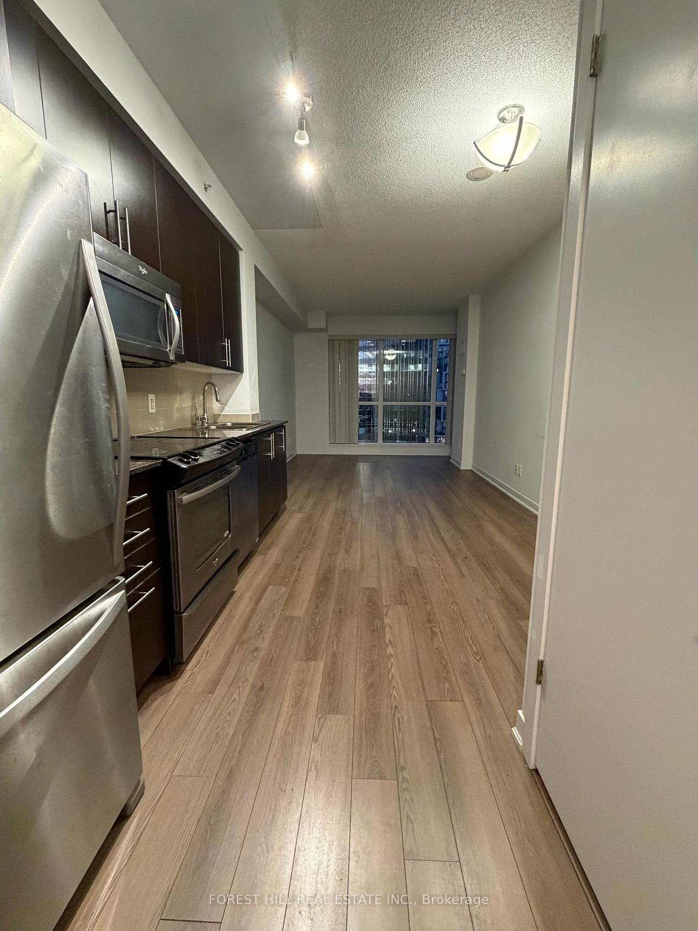 Photo 10 of Unit 1012, 60 Berwick Avenue, Toronto, Yonge-Eglinton — HOMEH