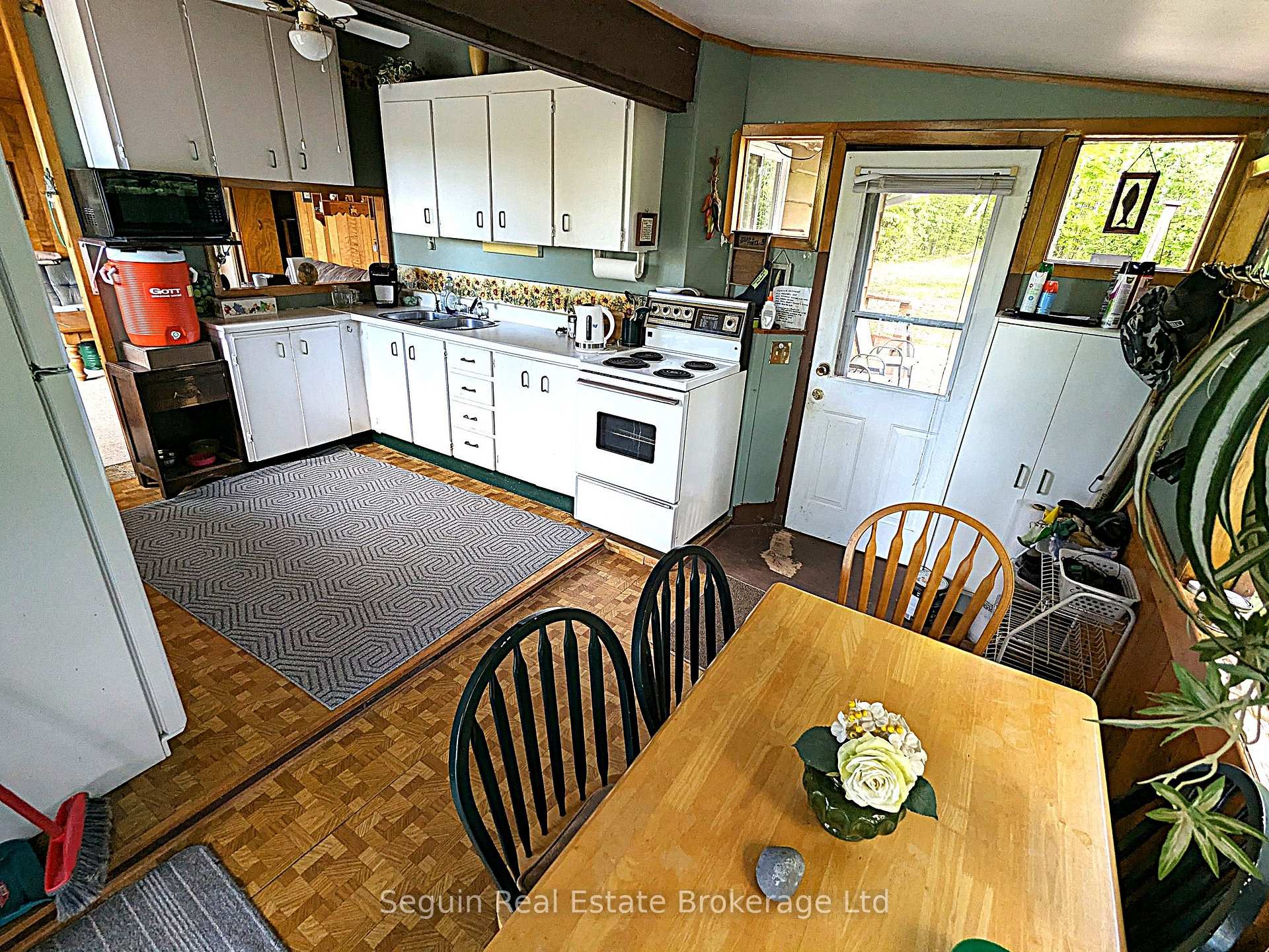 Photo 12 of 43 Morningside Drive, Seguin — HOMEH