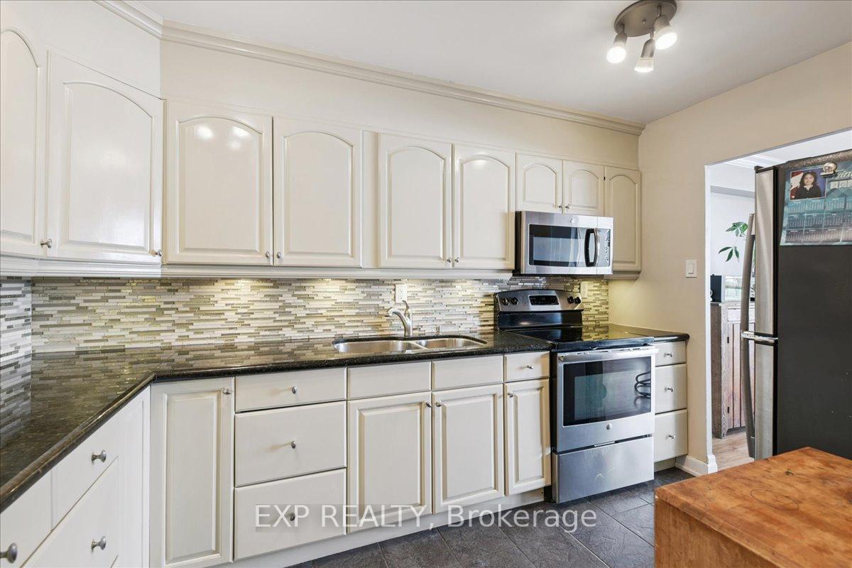Photo 2 of Unit 412, 44 Longbourne Drive, Etobicoke, Willowridge-Martingrove-Richview — HOMEH
