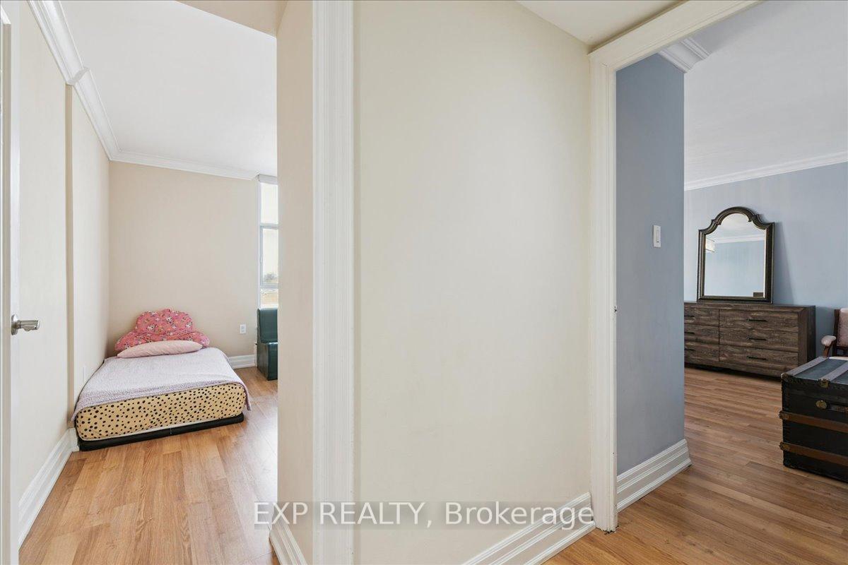 Photo 8 of Unit 412, 44 Longbourne Drive, Etobicoke, Willowridge-Martingrove-Richview — HOMEH