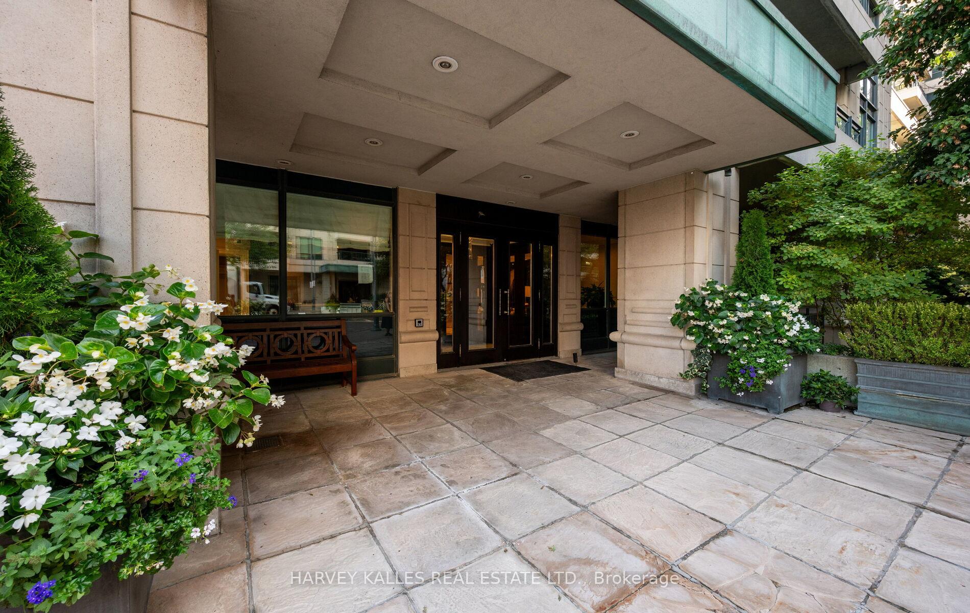 Photo 3 of Unit 418, 20 Scrivener Square, Toronto, Rosedale-Moore Park — HOMEH