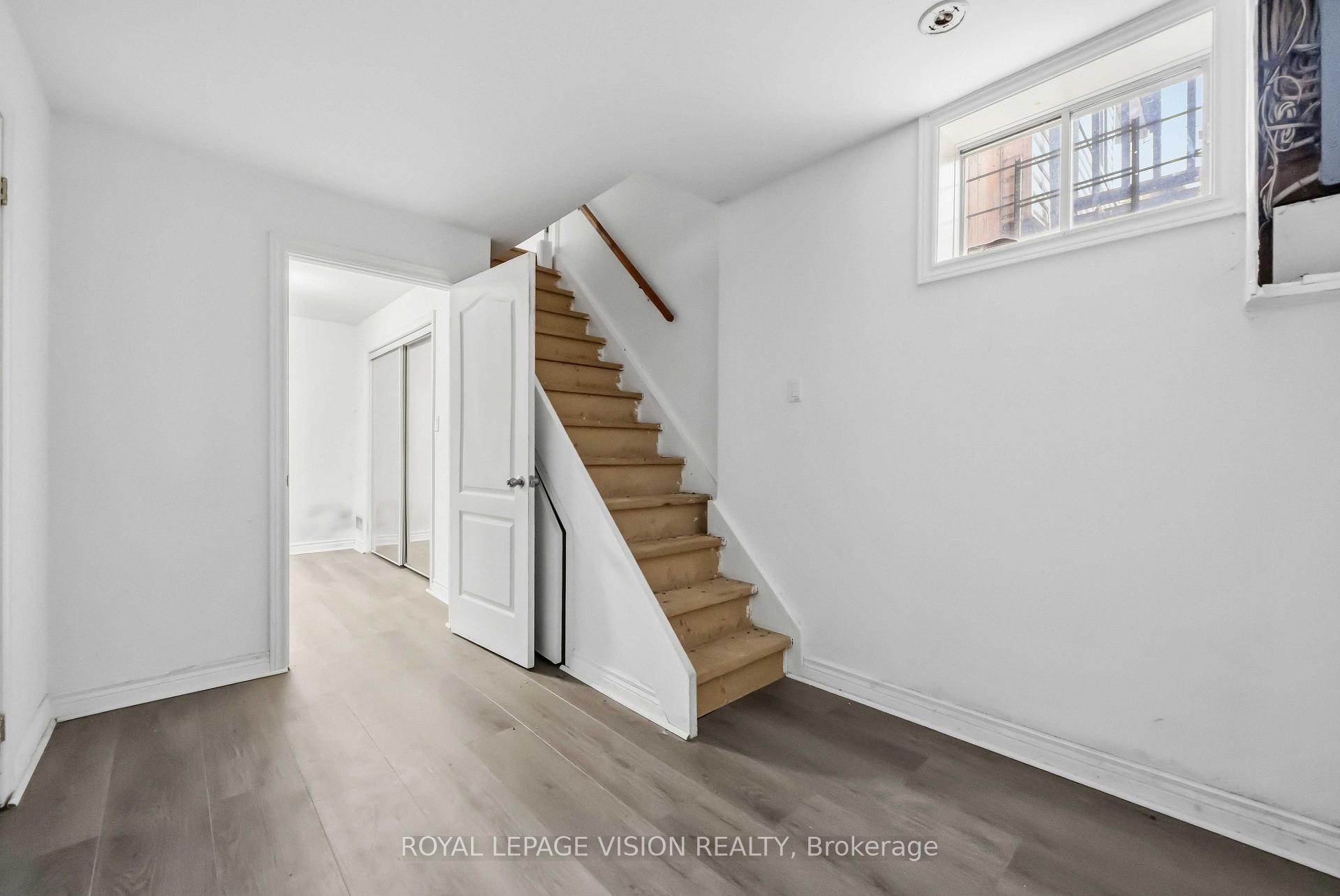 Photo 20 of 9 East Road, Scarborough, Birchcliffe-Cliffside — HOMEH